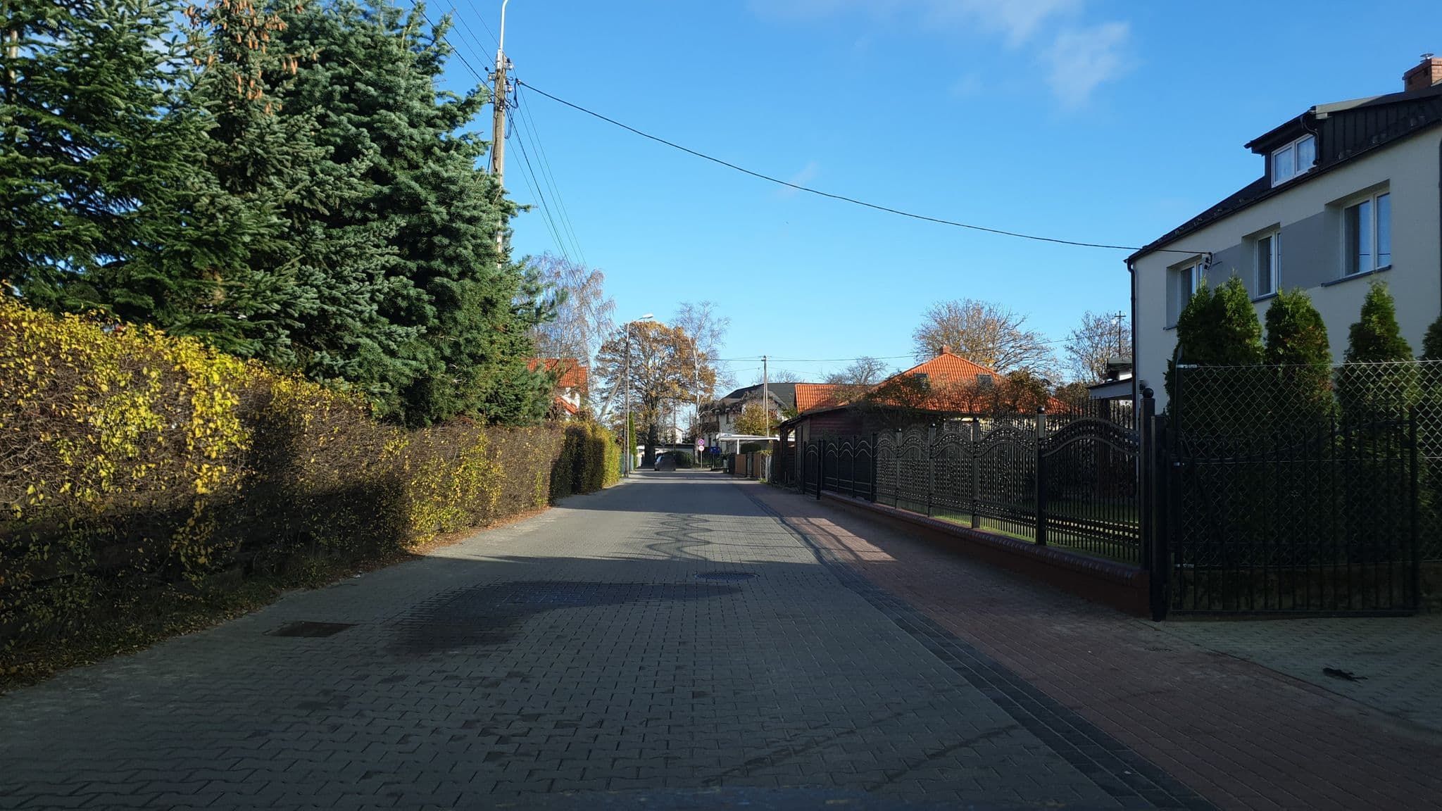 Street view near Zielony Bursztyn, Jastrzębia Góra