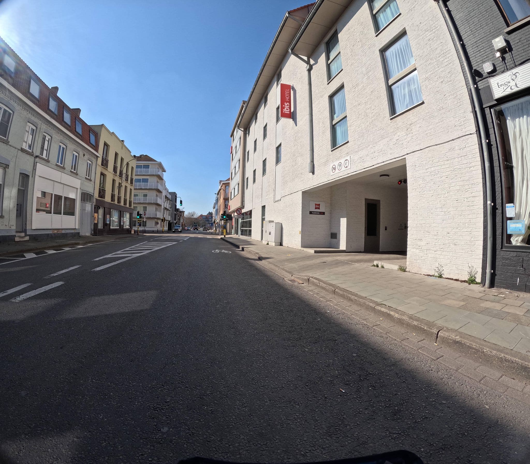 Street view near Ibis, De Panne — © filipc (CC BY-SA · Mapillary)