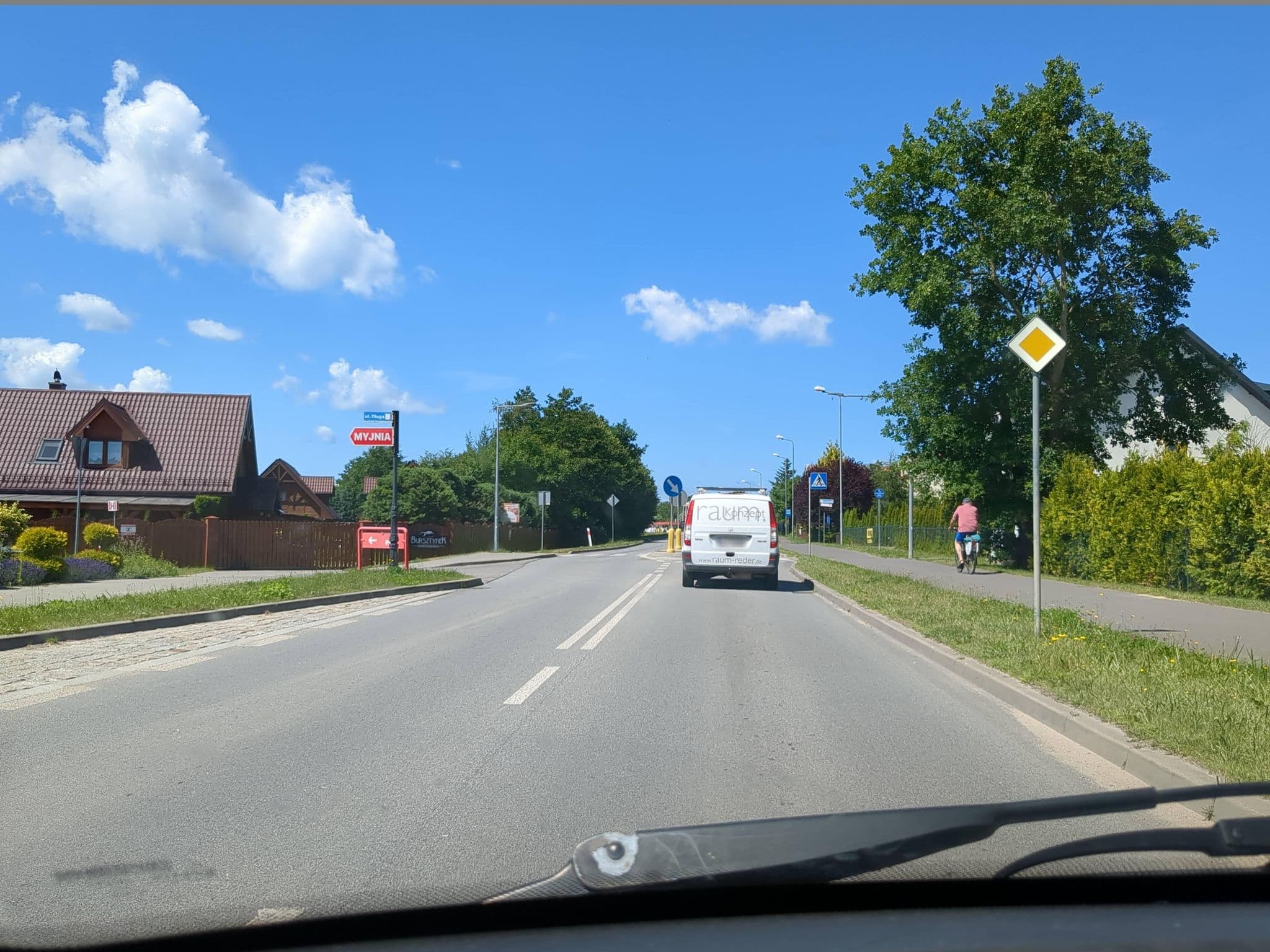 Street view near Eldorado, Pobierowo