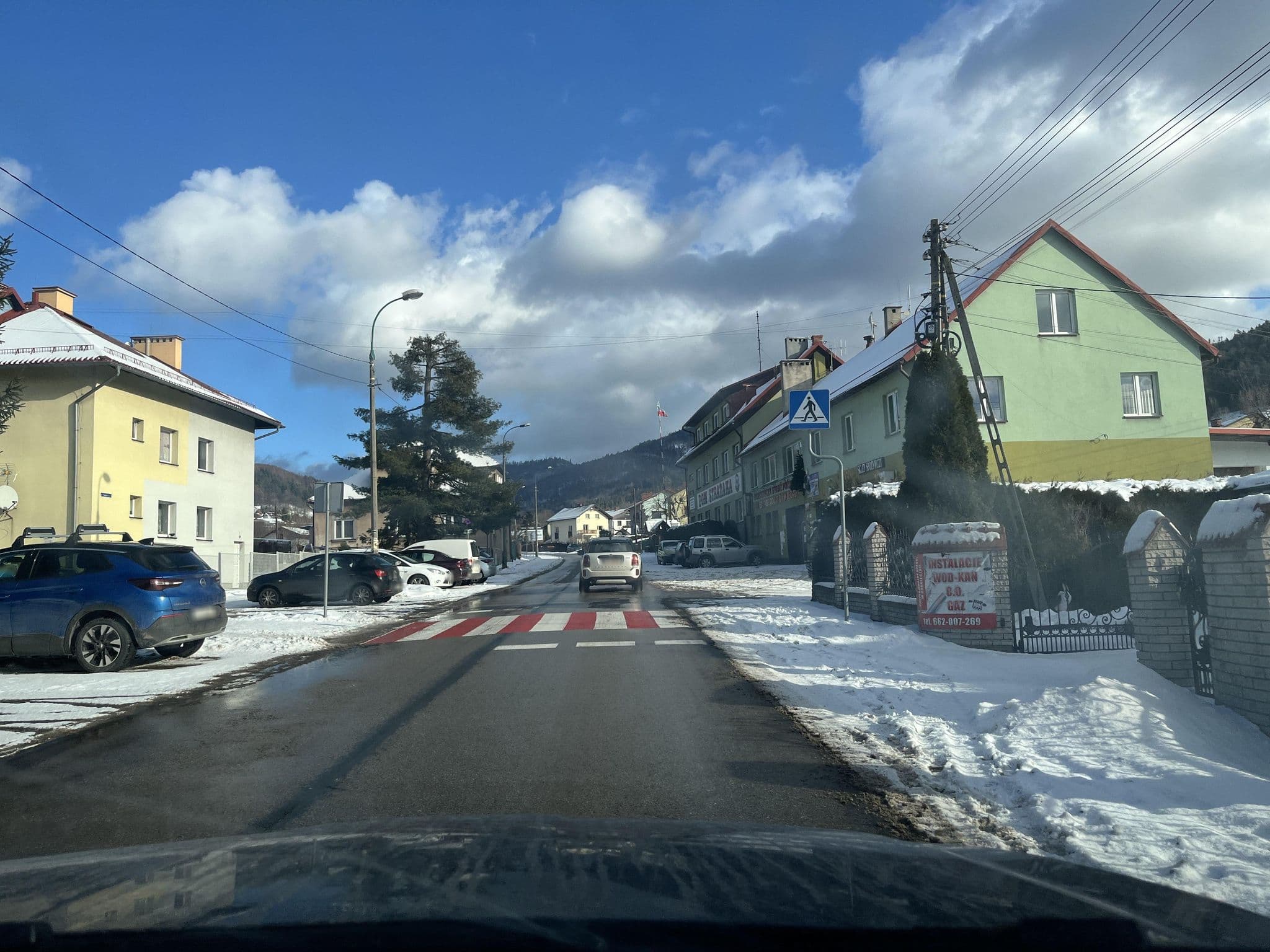 Street view near Villa U Ani, Międzybrodzie Bialskie — © Tymoteusz_ (CC BY-SA · Mapillary)