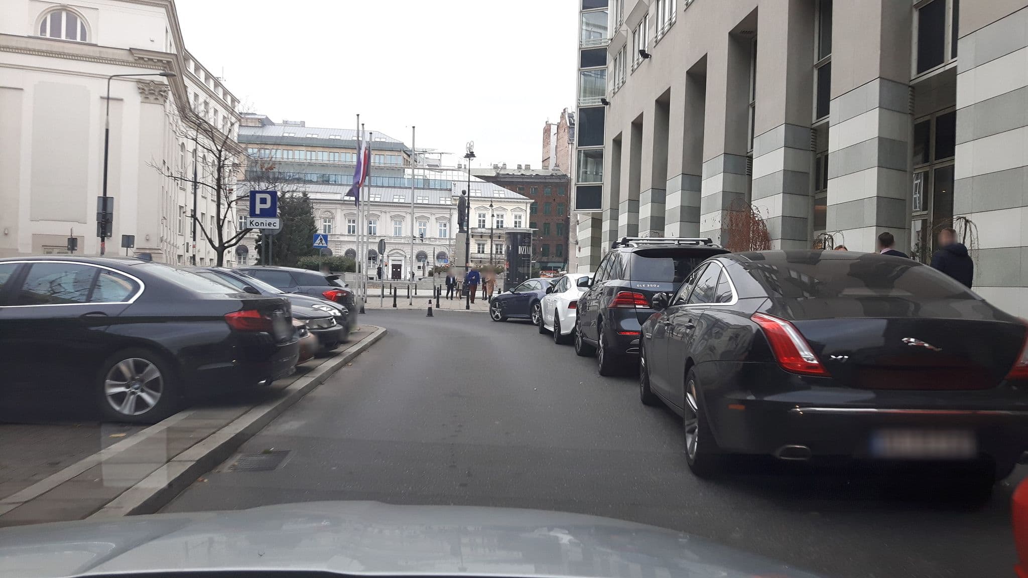 Street view near Sheraton Grand Warsaw, Śródmieście — © andpol_2288 (CC BY-SA · Mapillary)