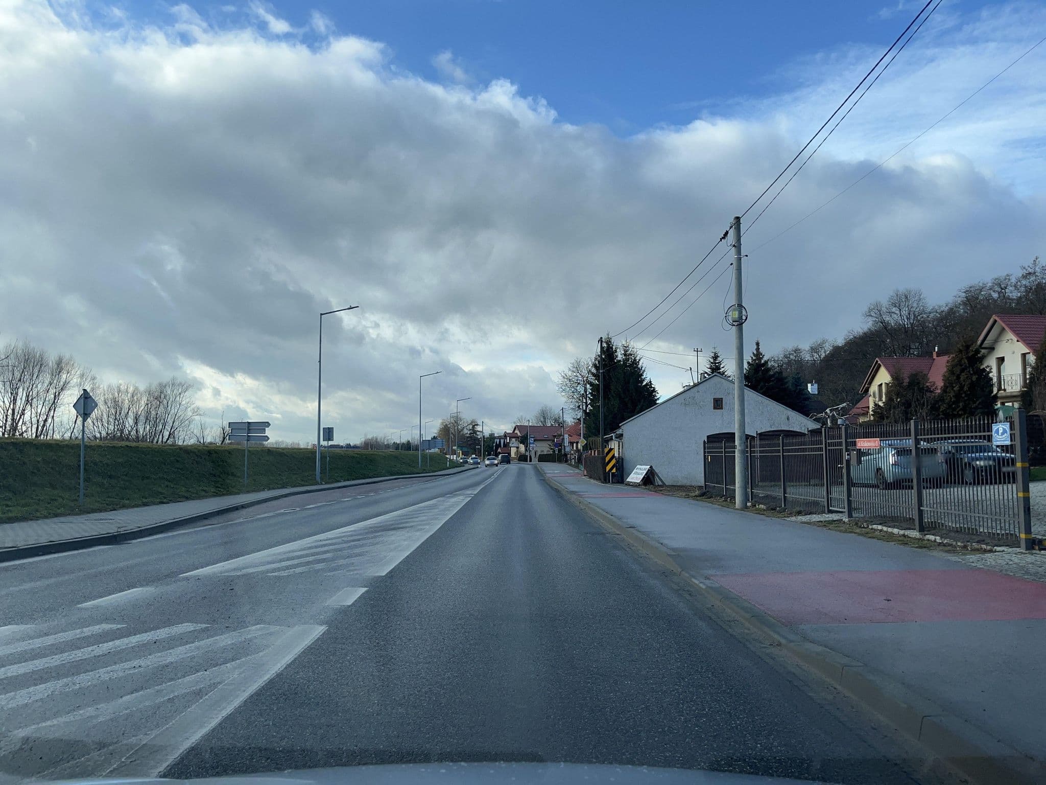 Street view near Zamkowe Apartamenty, Sandomierz — © masterofnoroad (CC BY-SA · Mapillary)