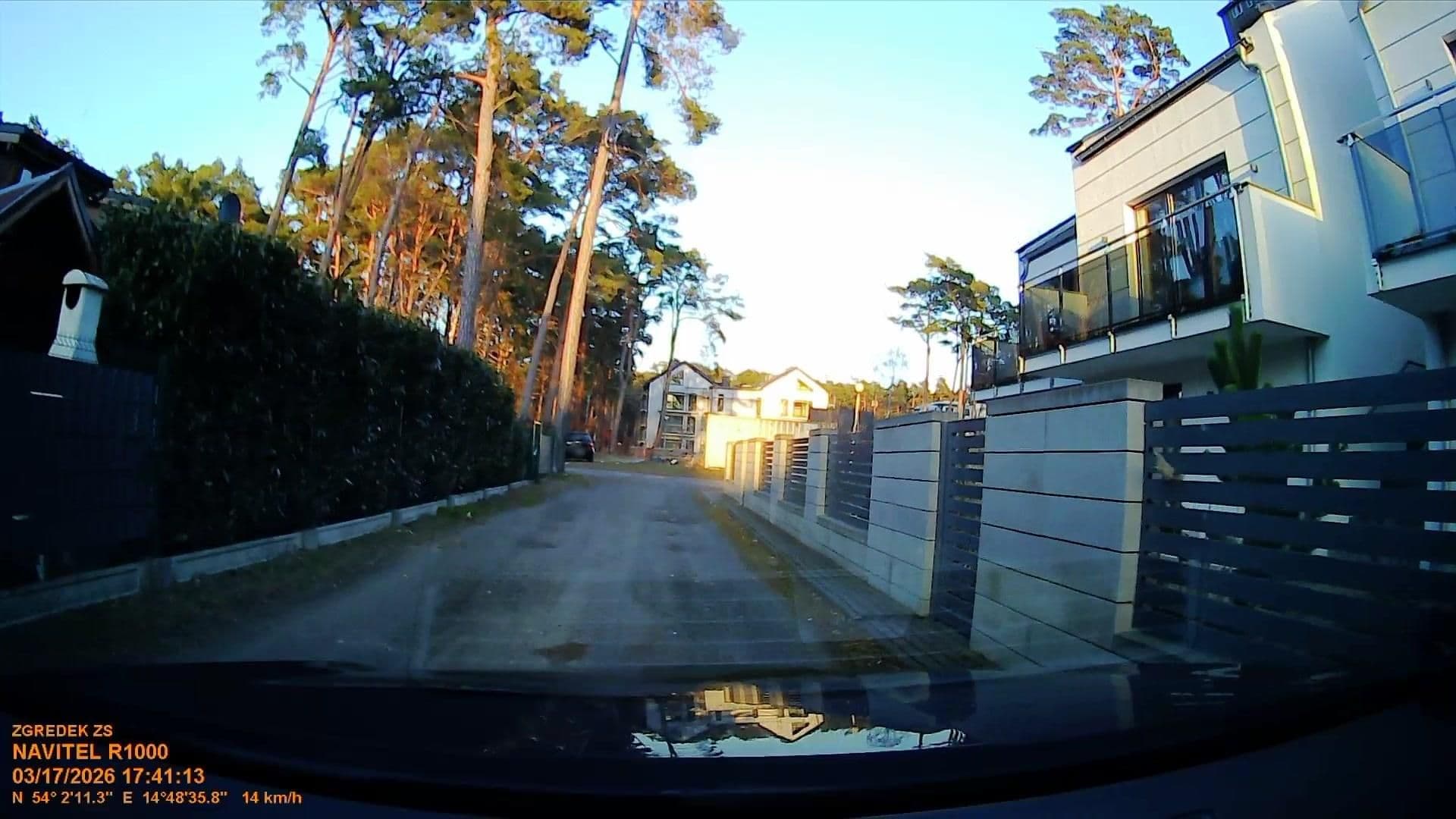 Street view near Przy plaży, Dziwnów — © d3mol3k (CC BY-SA · Mapillary)