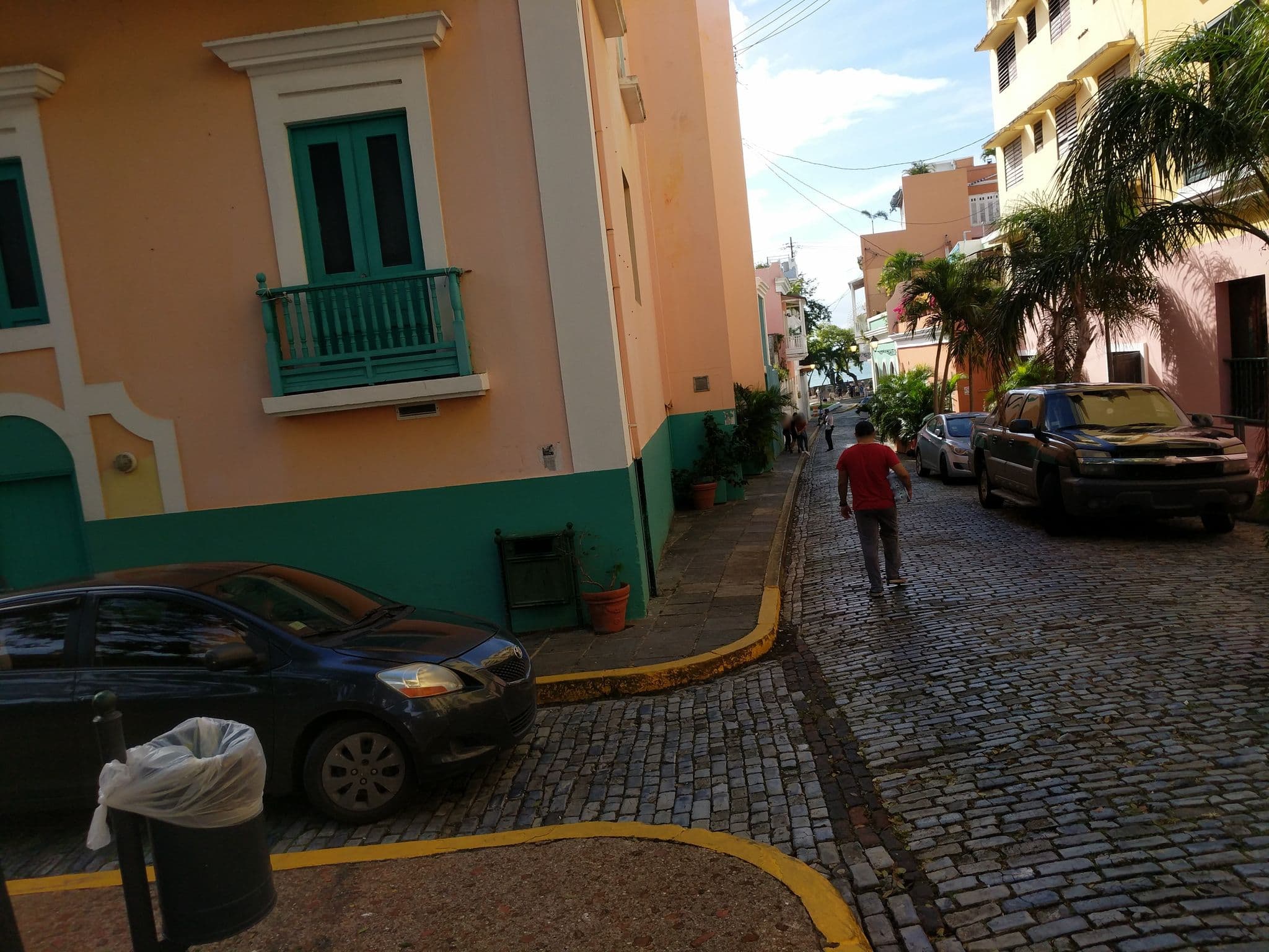 Street view near Villa Herencia Hotel, San Juan — © daalso (CC BY-SA · Mapillary)