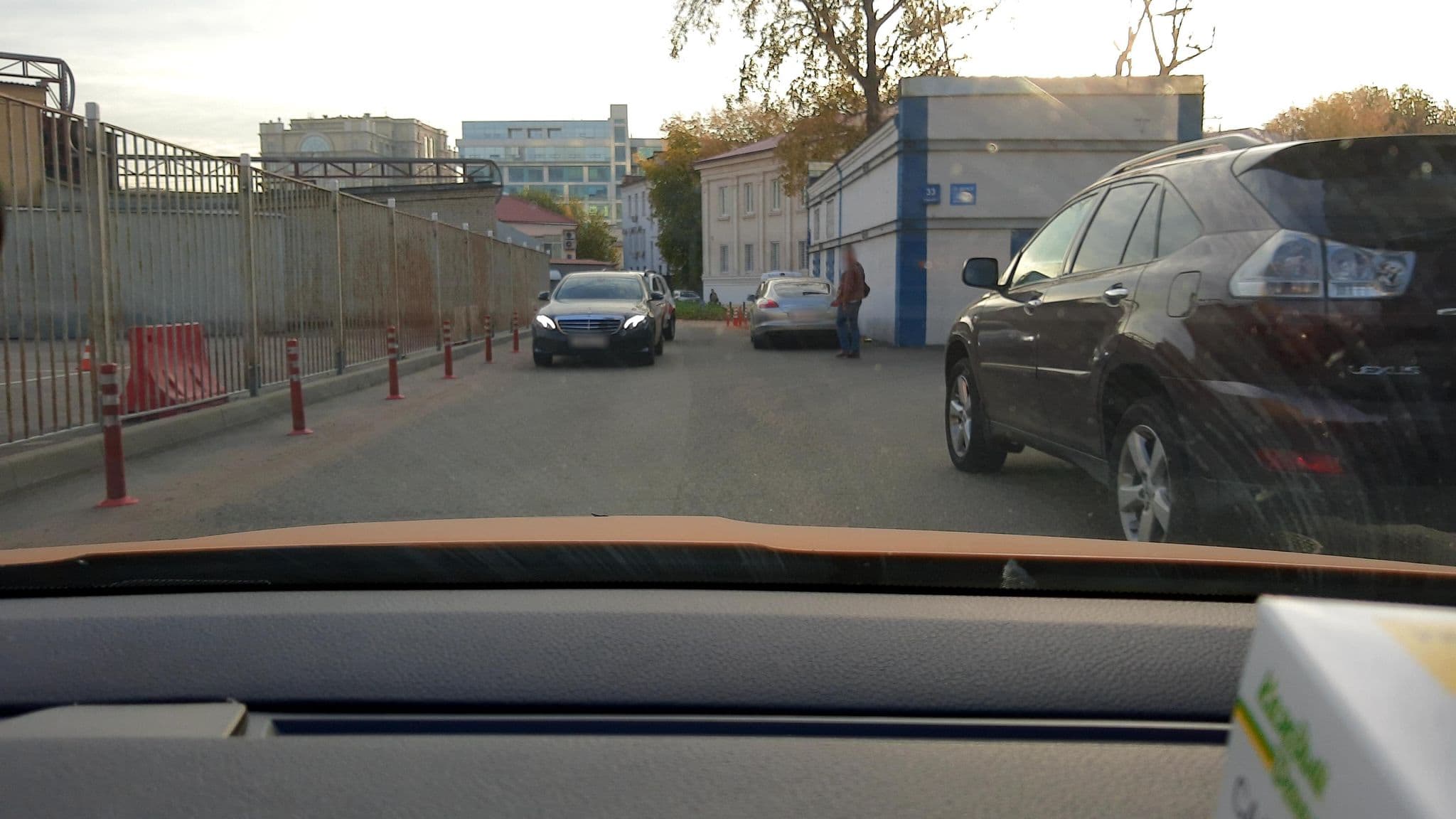 Street view near Holyday Inn Express, Zamoskvorech’ye — © phoneuploader (CC BY-SA · Mapillary)