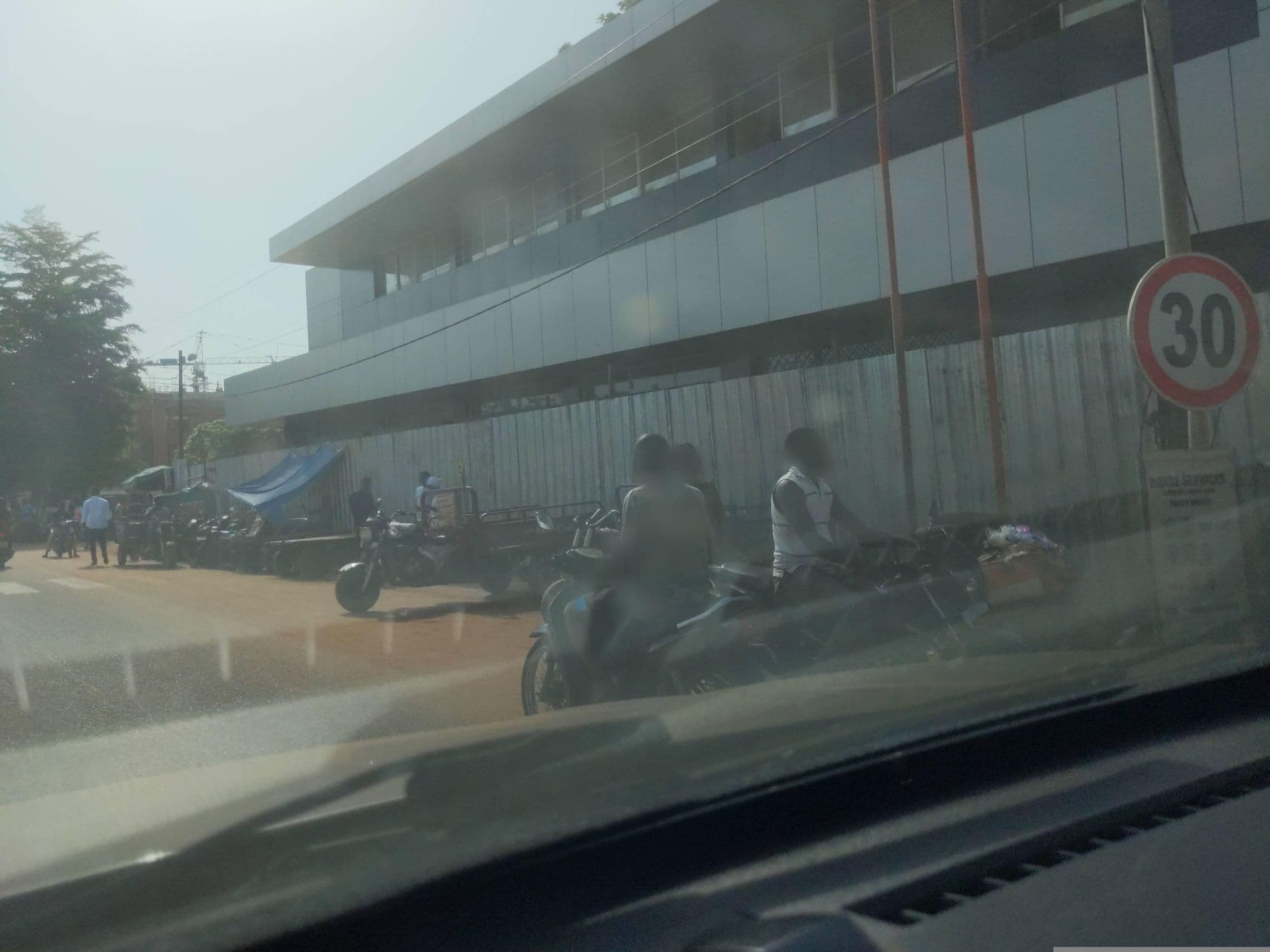 Street view near Hôtel Relax, Ouagadougou