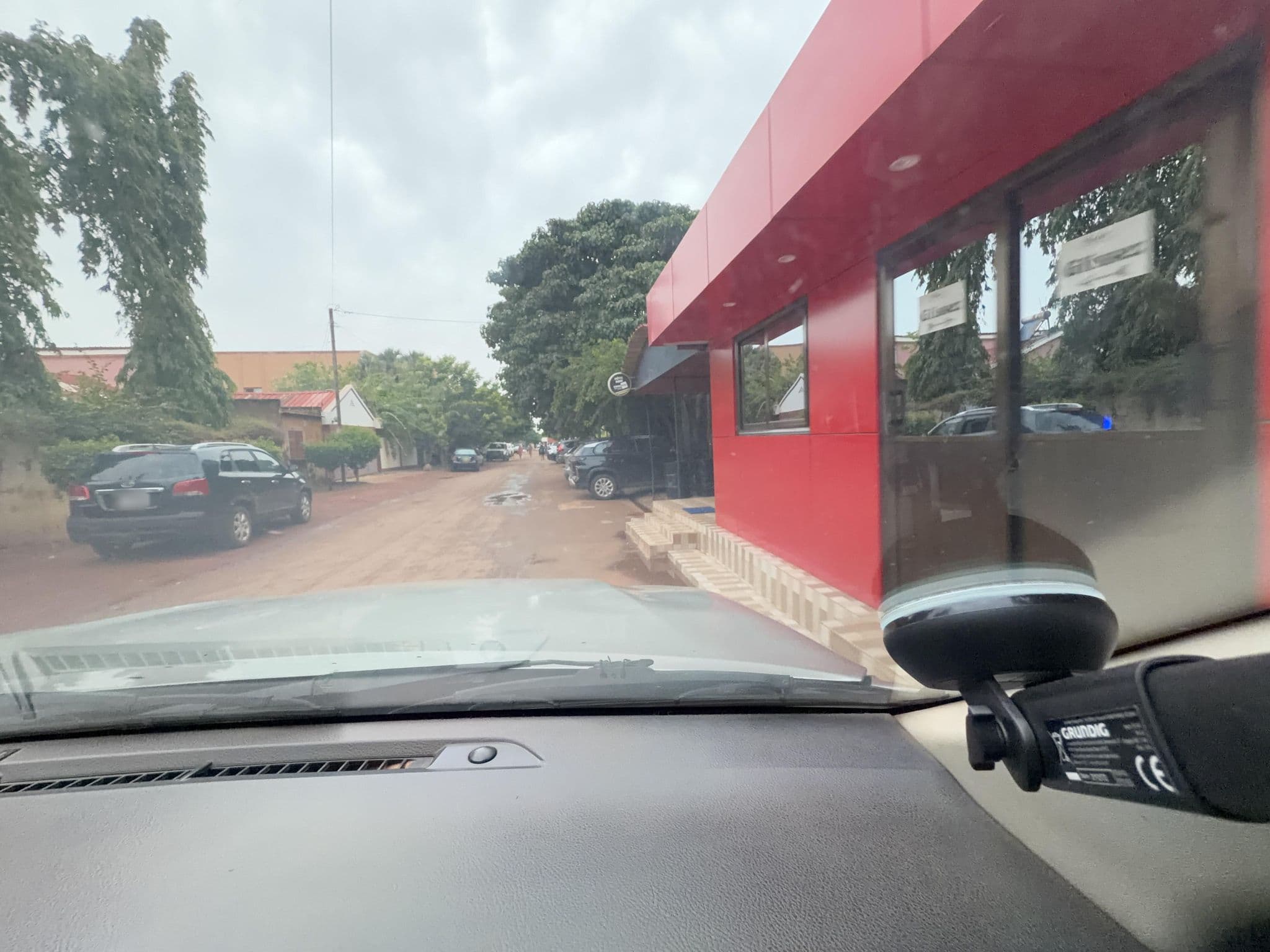 Street view near Hôtel Sissiman****, Bobo-Dioulasso — © patrickkabore (CC BY-SA · Mapillary)