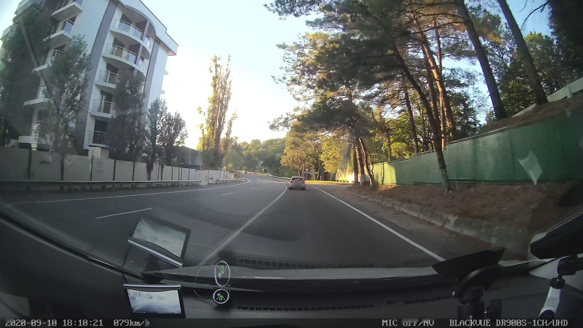Street view near Solo Hotel, Novomikhaylovskiy — © petunder (CC BY-SA · Mapillary)