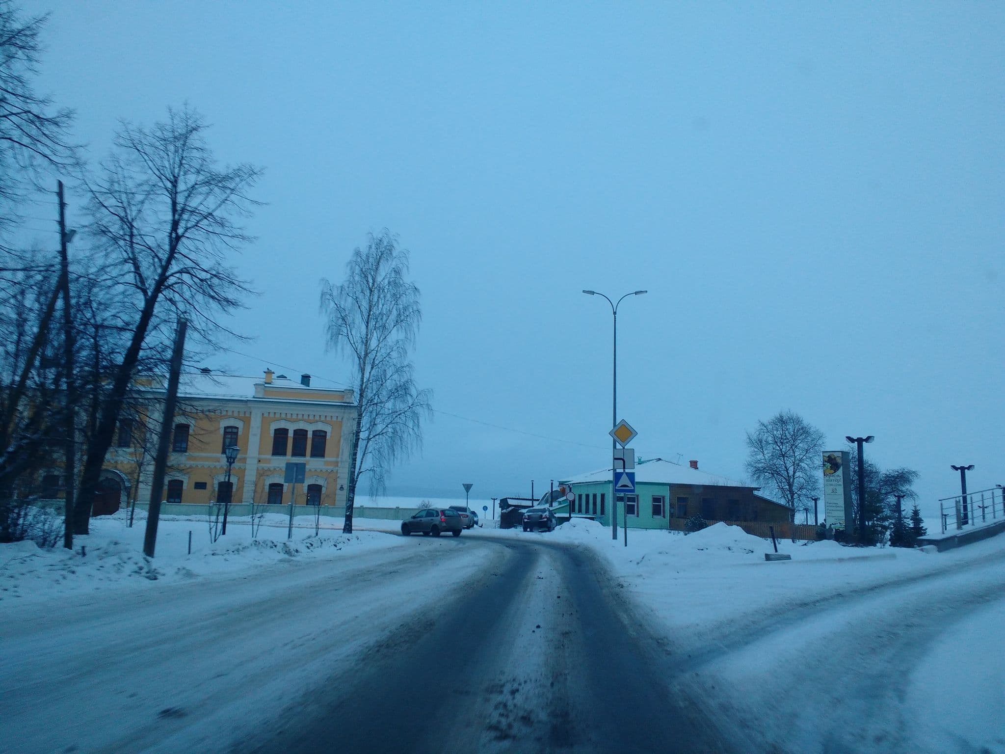 Street view near Cosmos Petrozavodsk, Petrozavodsk — © taranarmo (CC BY-SA · Mapillary)