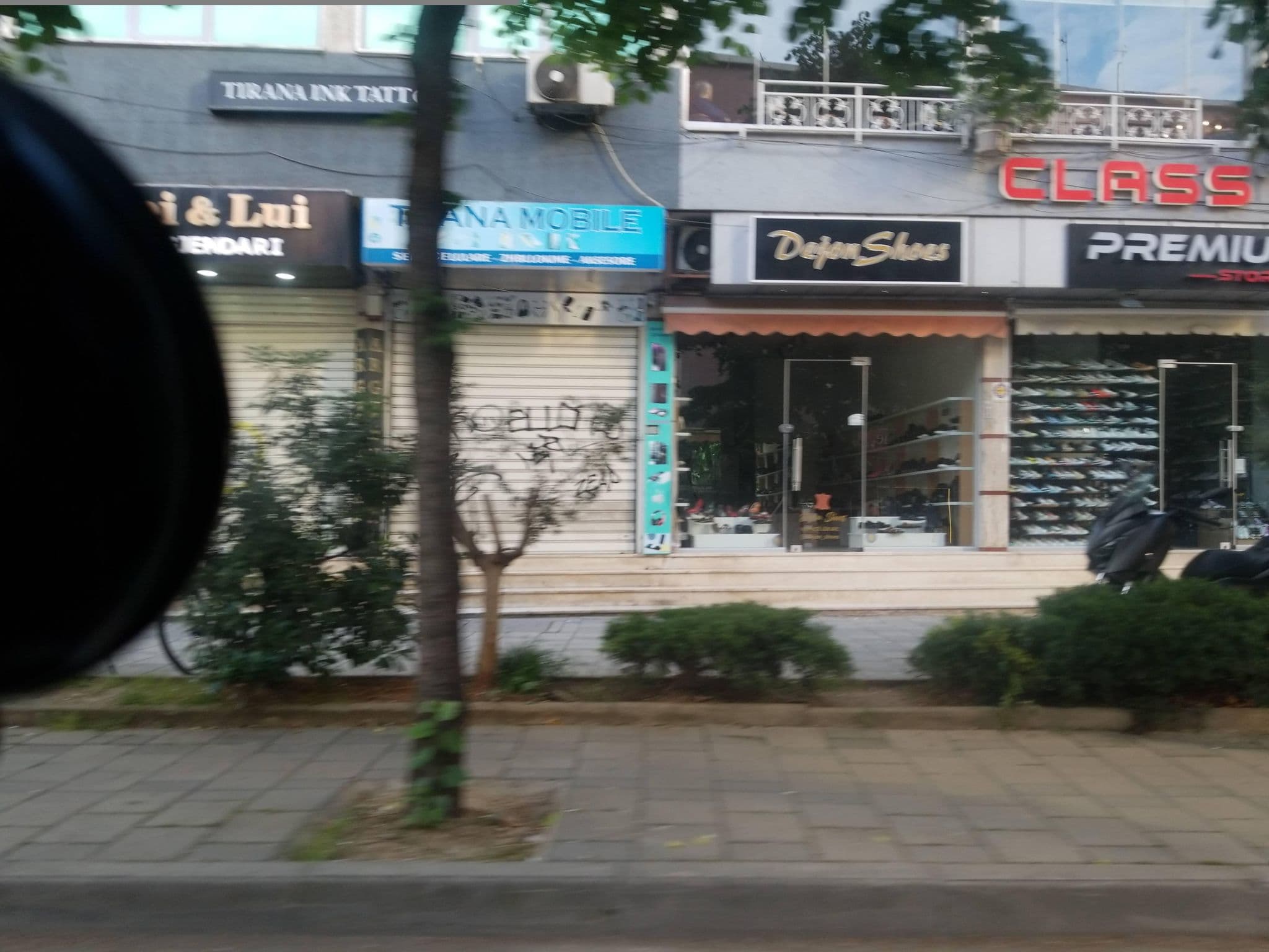 Street view near Austria, Tirana — © denisju_osm (CC BY-SA · Mapillary)