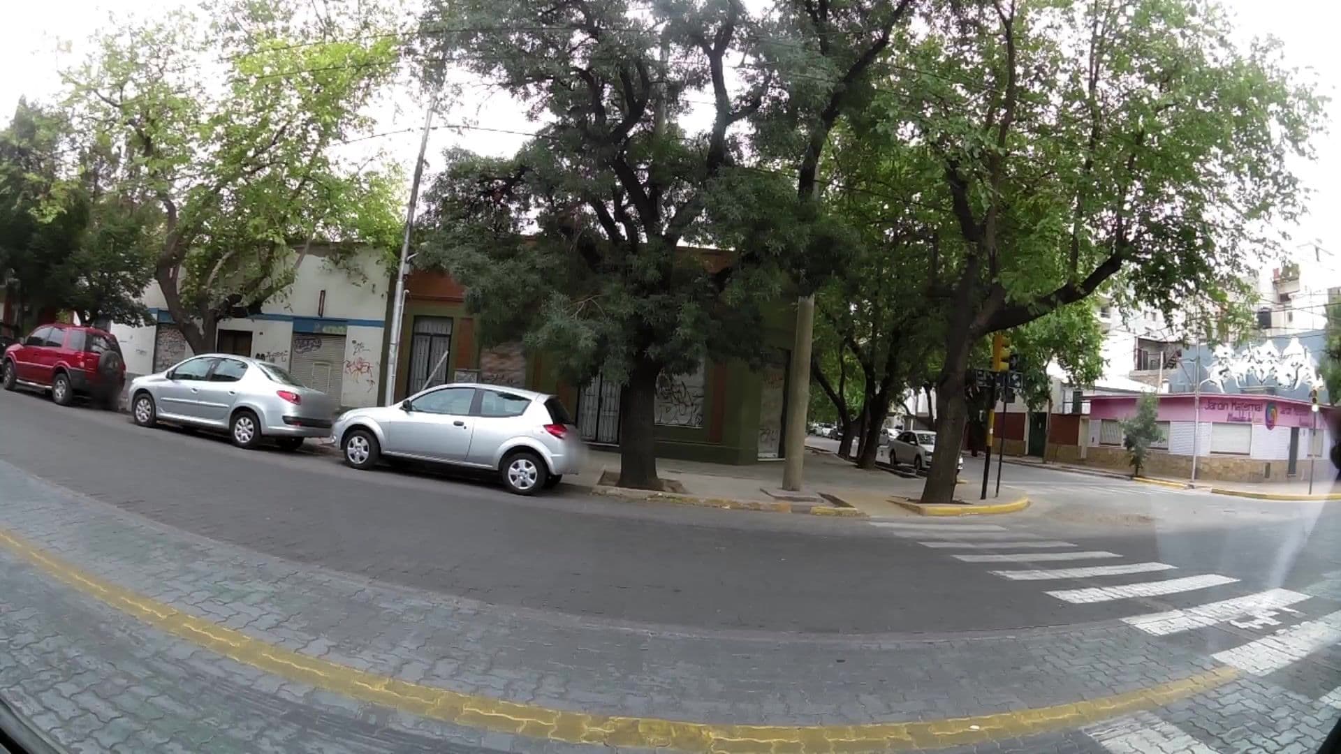 Street view near Apart Hotel Paradise, Mendoza
