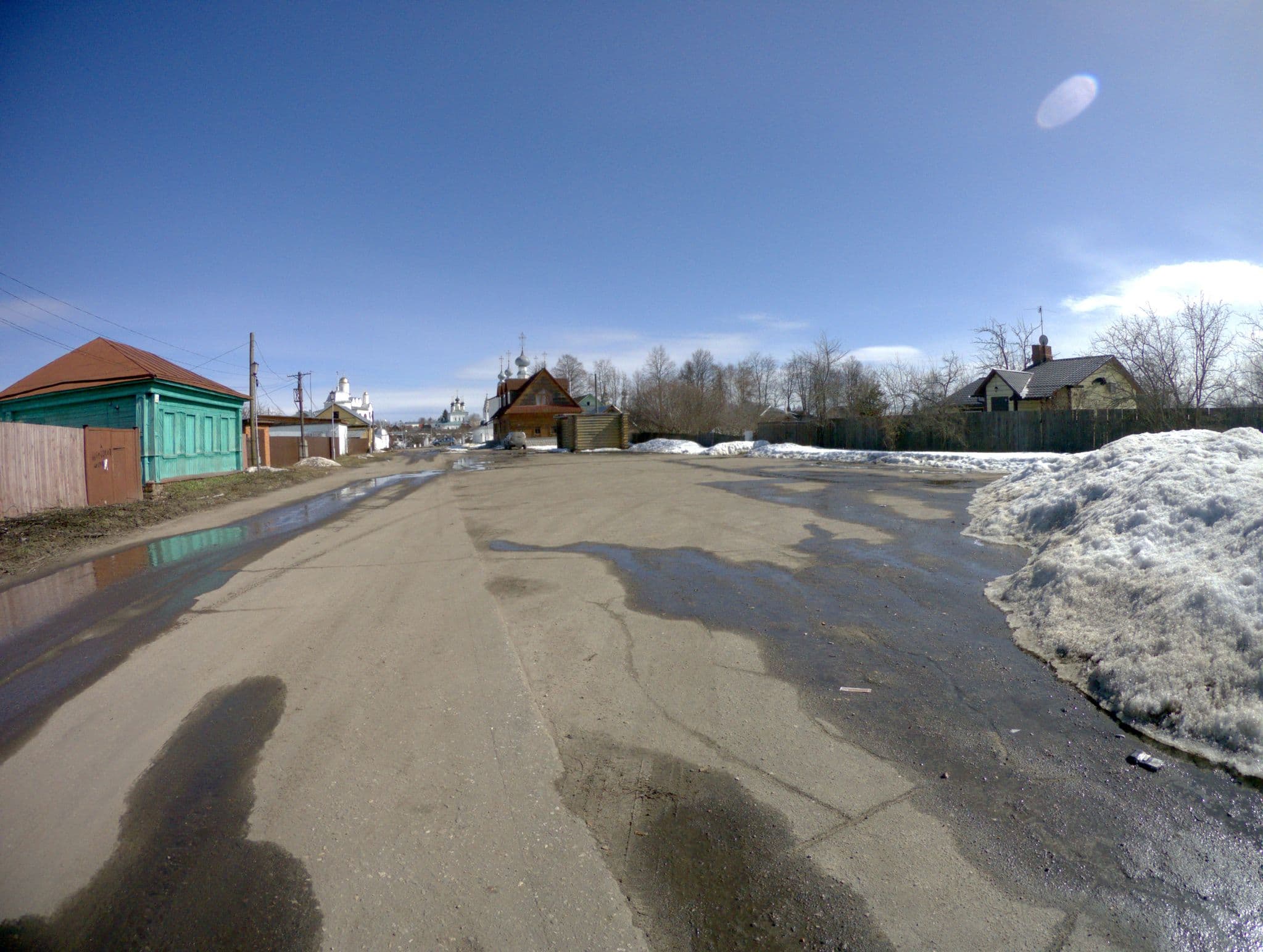 Street view near Гостевой дом №2 "Лимпомпо", Suzdal’ — © xmd5a (CC BY-SA · Mapillary)