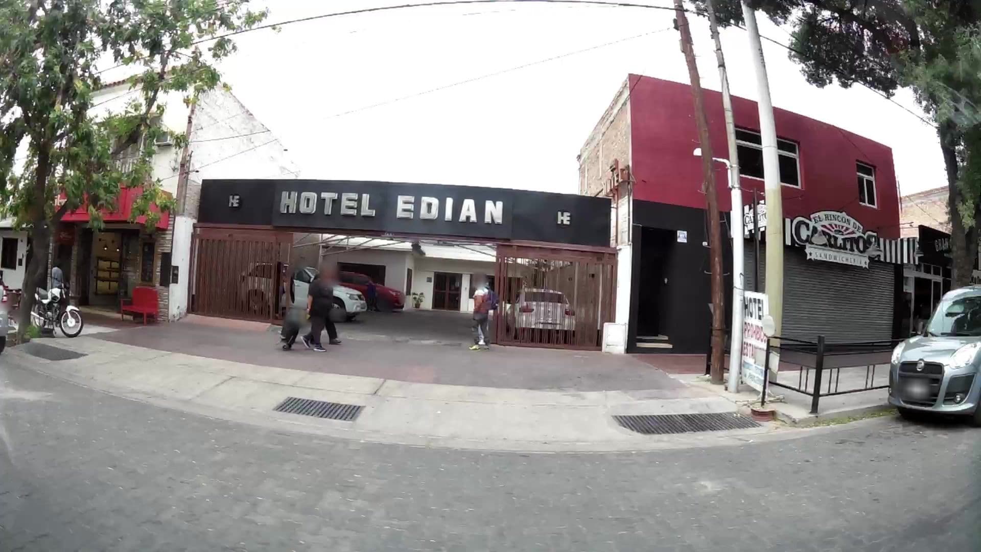 Street view near Hotel Editan, Mendoza