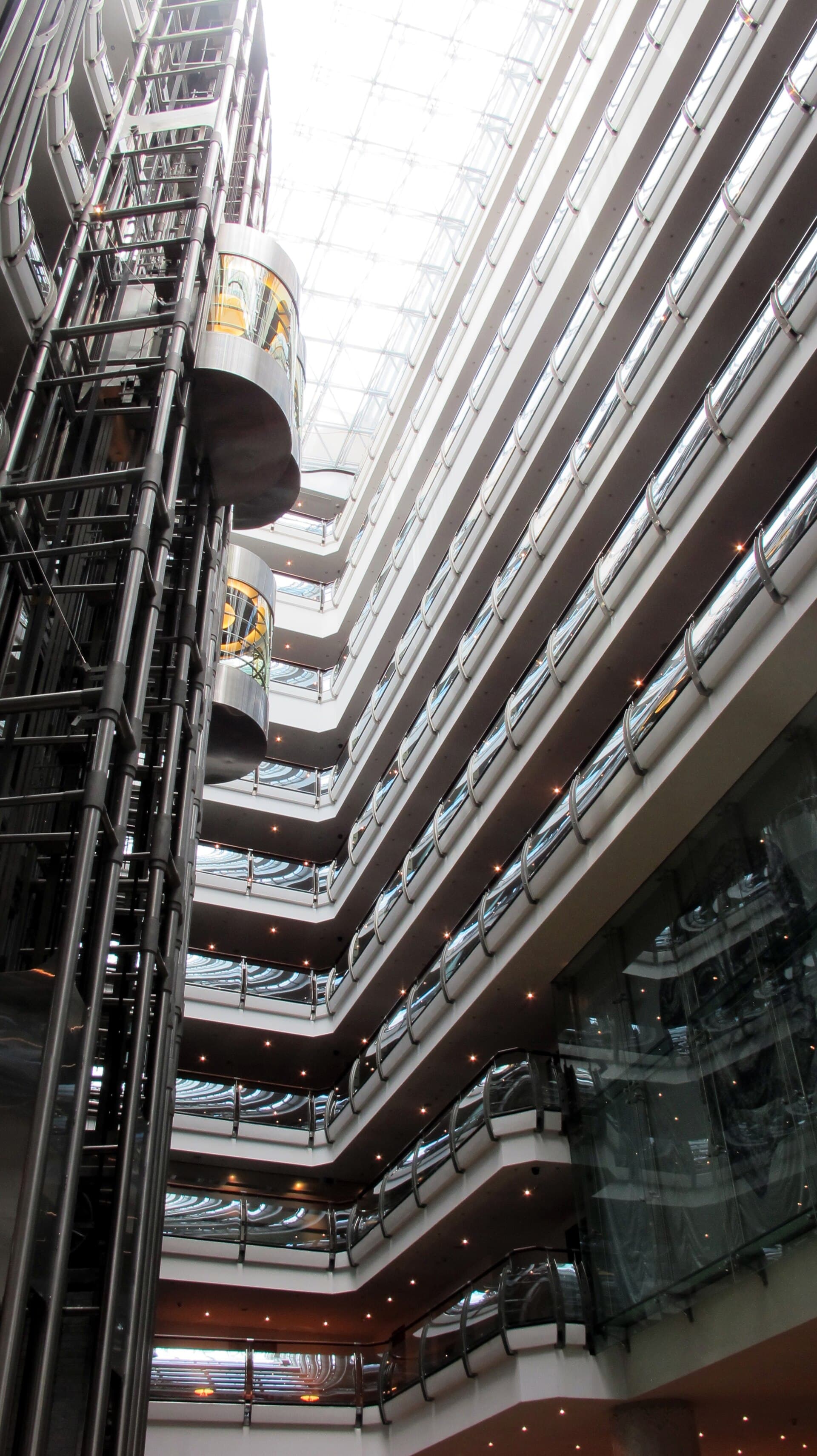 Ararat Park Hyatt Moscow (via Wikimedia Commons, CC0)