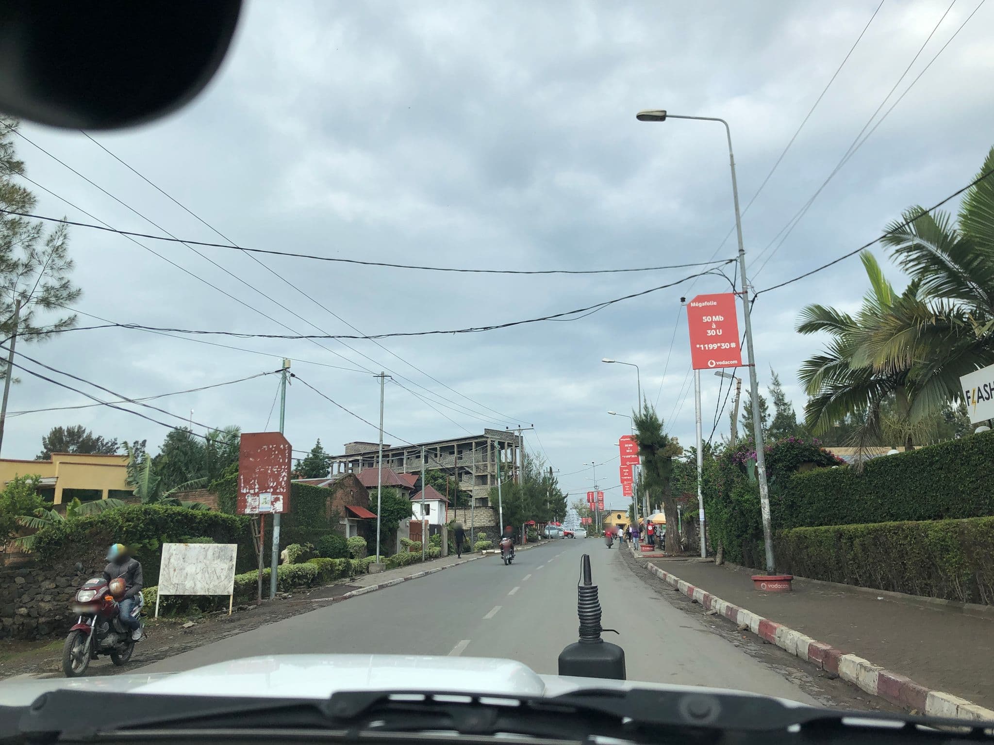 Street view near Hôtel Planet, Gisenyi — © peltiern (CC BY-SA · Mapillary)