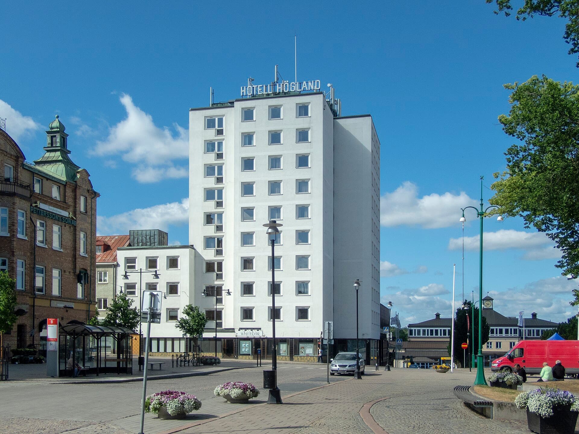 Hotell Högland (via Wikimedia Commons, CC BY-SA 4.0)
