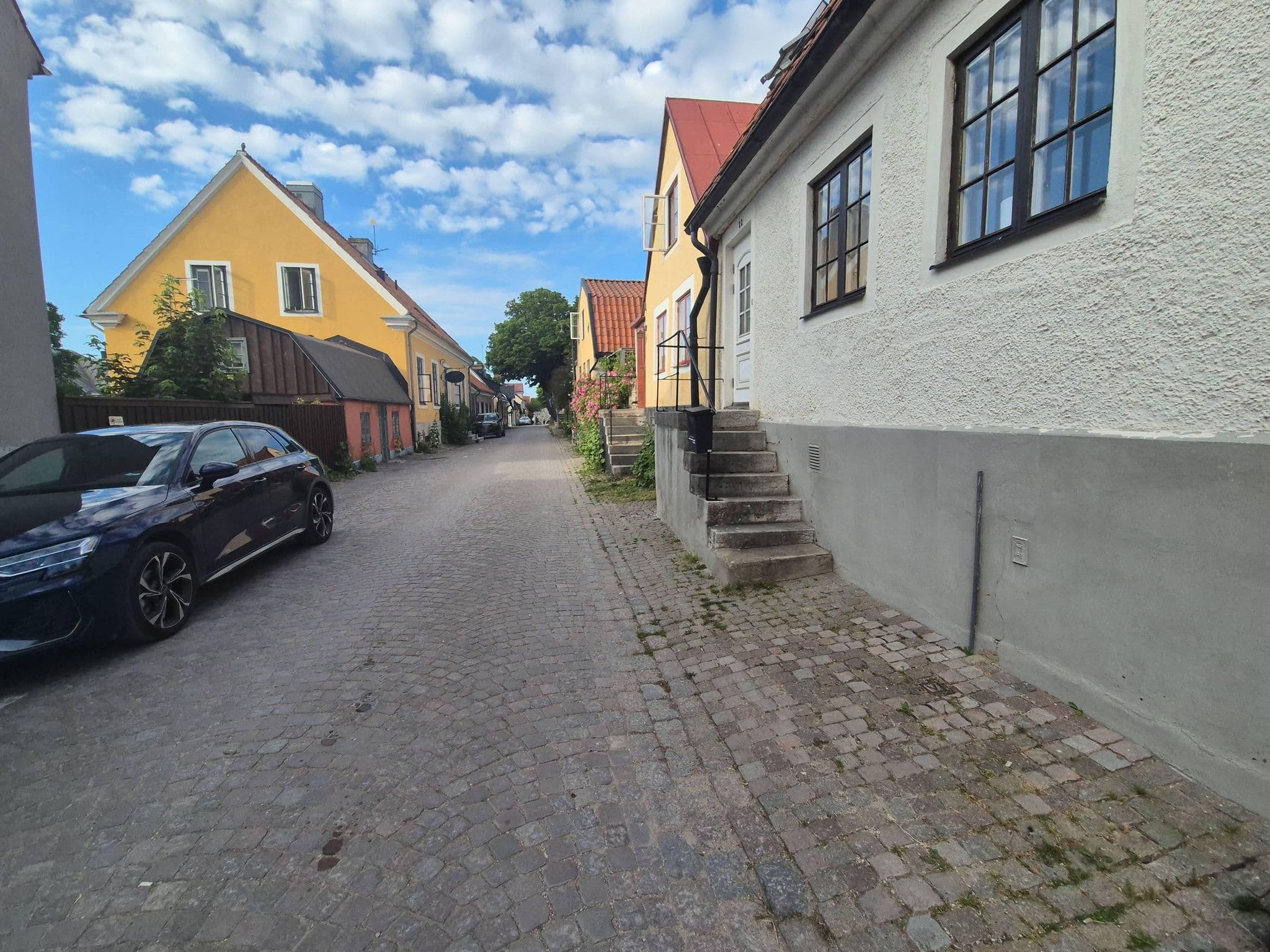 Street view near Hotell Breda Blick, Visby — © jopparn (CC BY-SA · Mapillary)