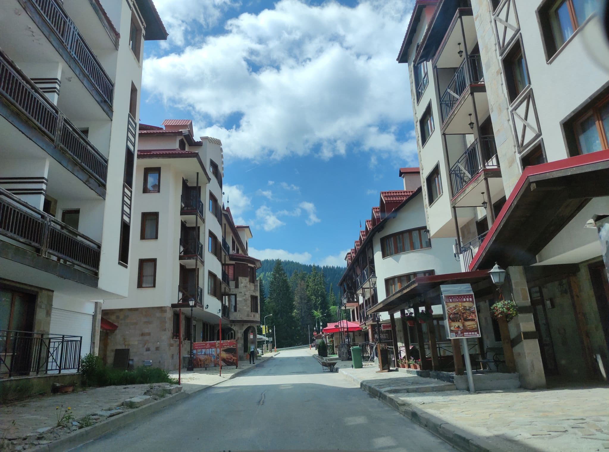 Street view near Замъка 3, Smolyan — © neau (CC BY-SA · Mapillary)