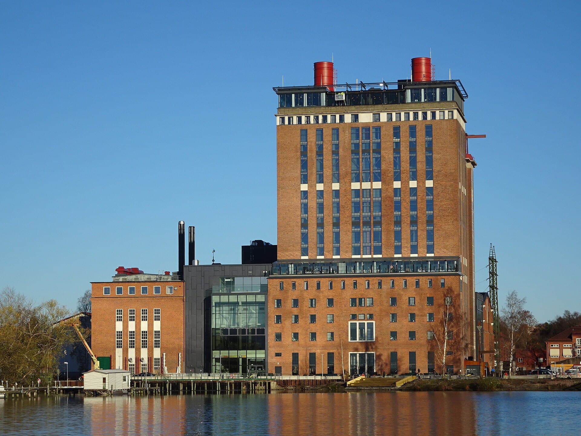 Steam Hotel (via Wikimedia Commons, CC BY-SA 4.0)