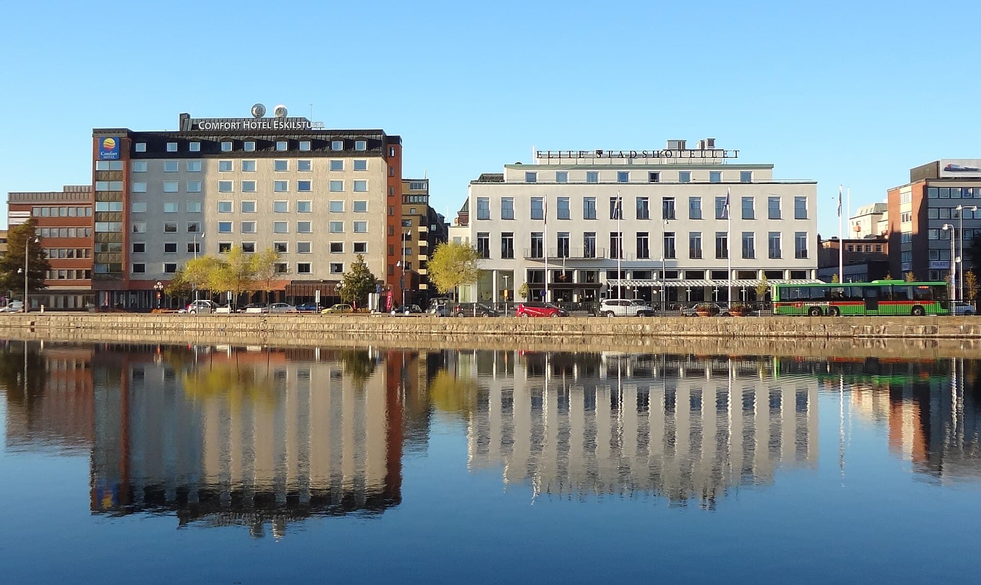 Comfort Hotel Eskilstuna (via Wikimedia Commons, CC BY-SA 3.0)