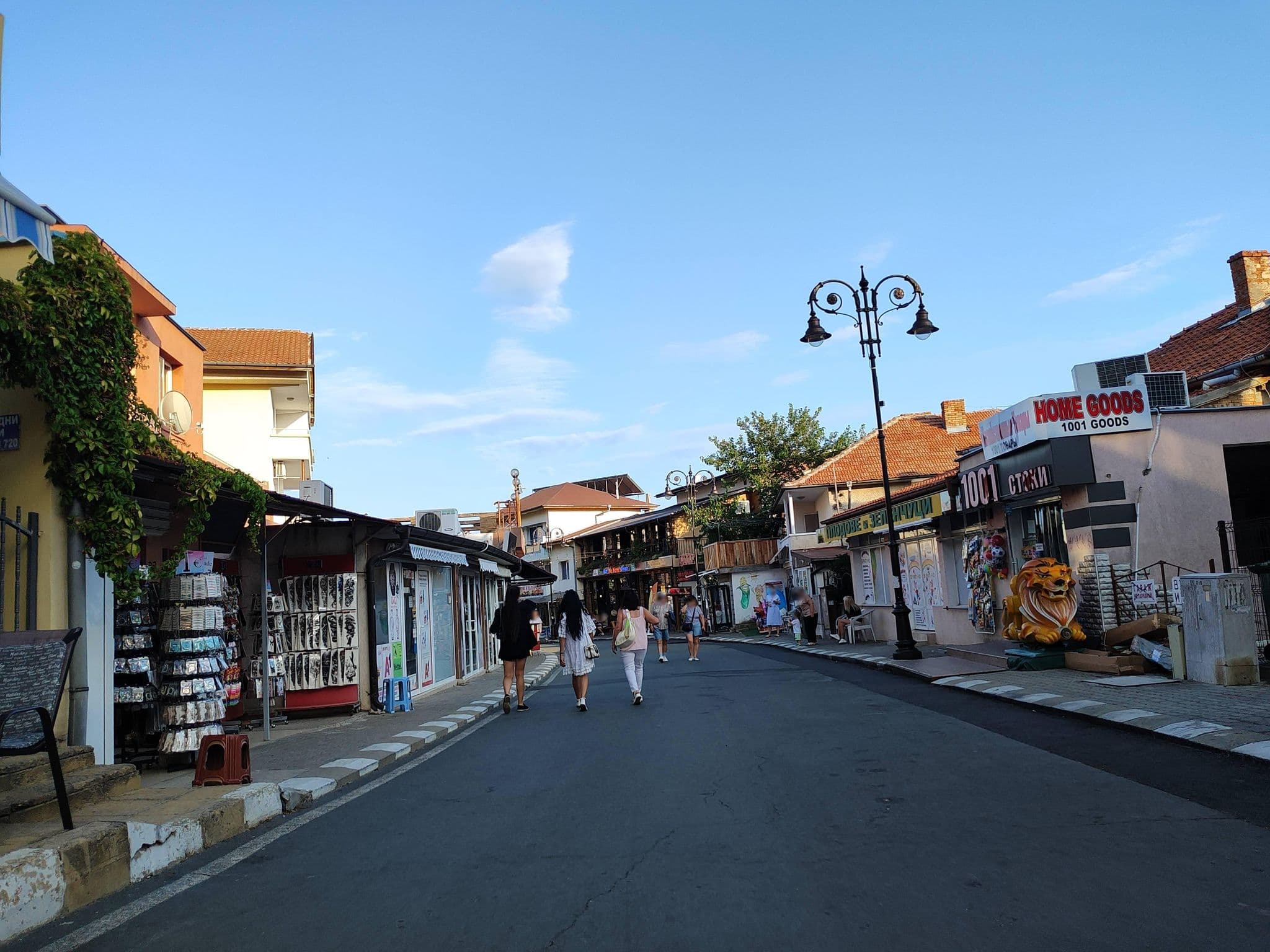 Street view near Bona Dea, Sveti Vlas — © approksimator (CC BY-SA · Mapillary)
