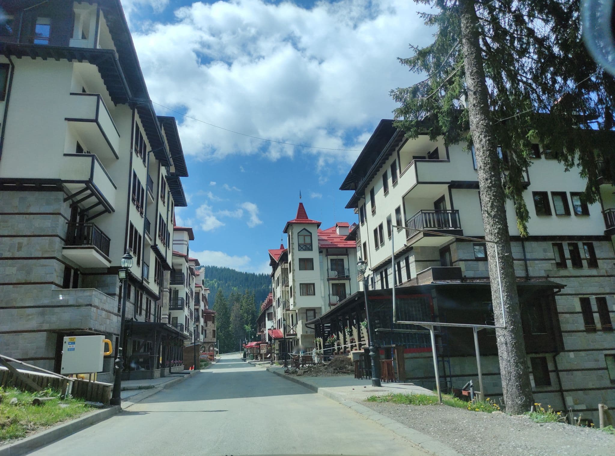 Street view near Green life, Smolyan — © neau (CC BY-SA · Mapillary)