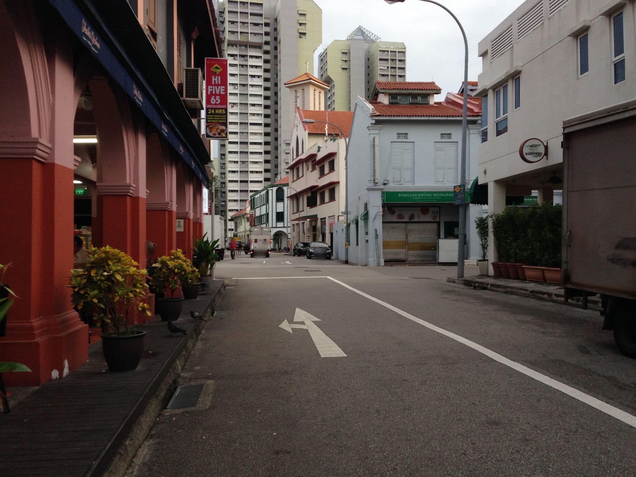 Street view near Sandpiper Hotel, Rochor — © raymyat (CC BY-SA · Mapillary)