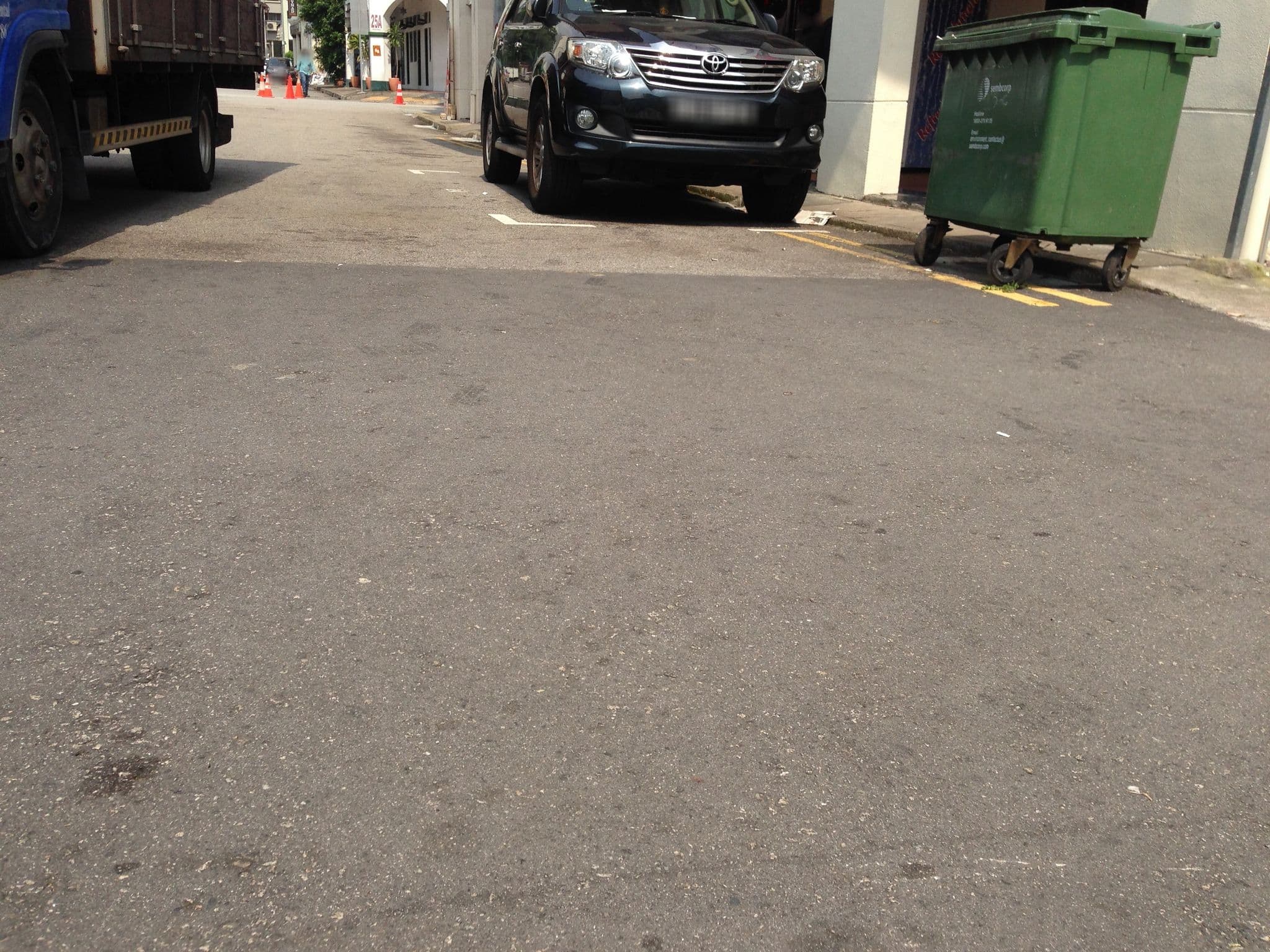 Street view near RedDoorz @Little India, Rochor — © raymyat (CC BY-SA · Mapillary)