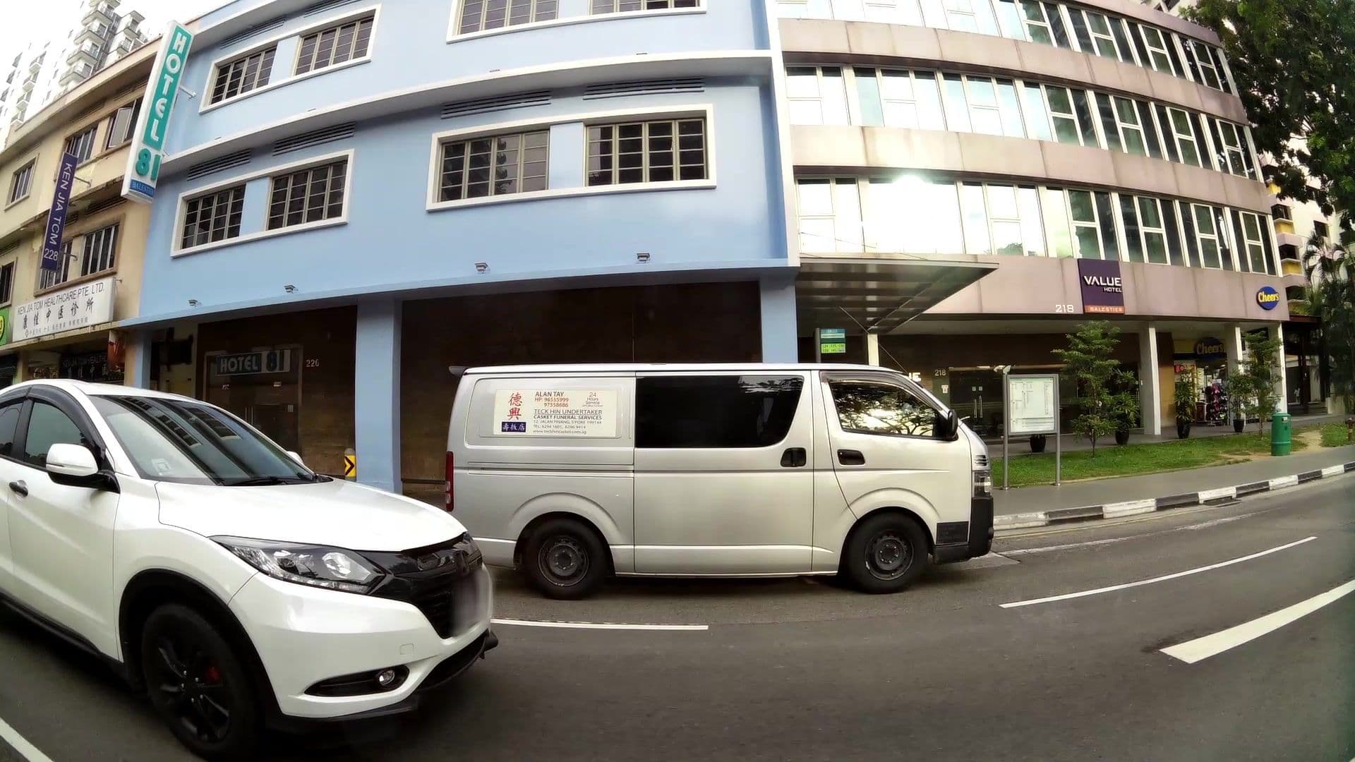 Street view near Hotel 81 (Balestier), Farrer Park — © kaartcam (CC BY-SA · Mapillary)