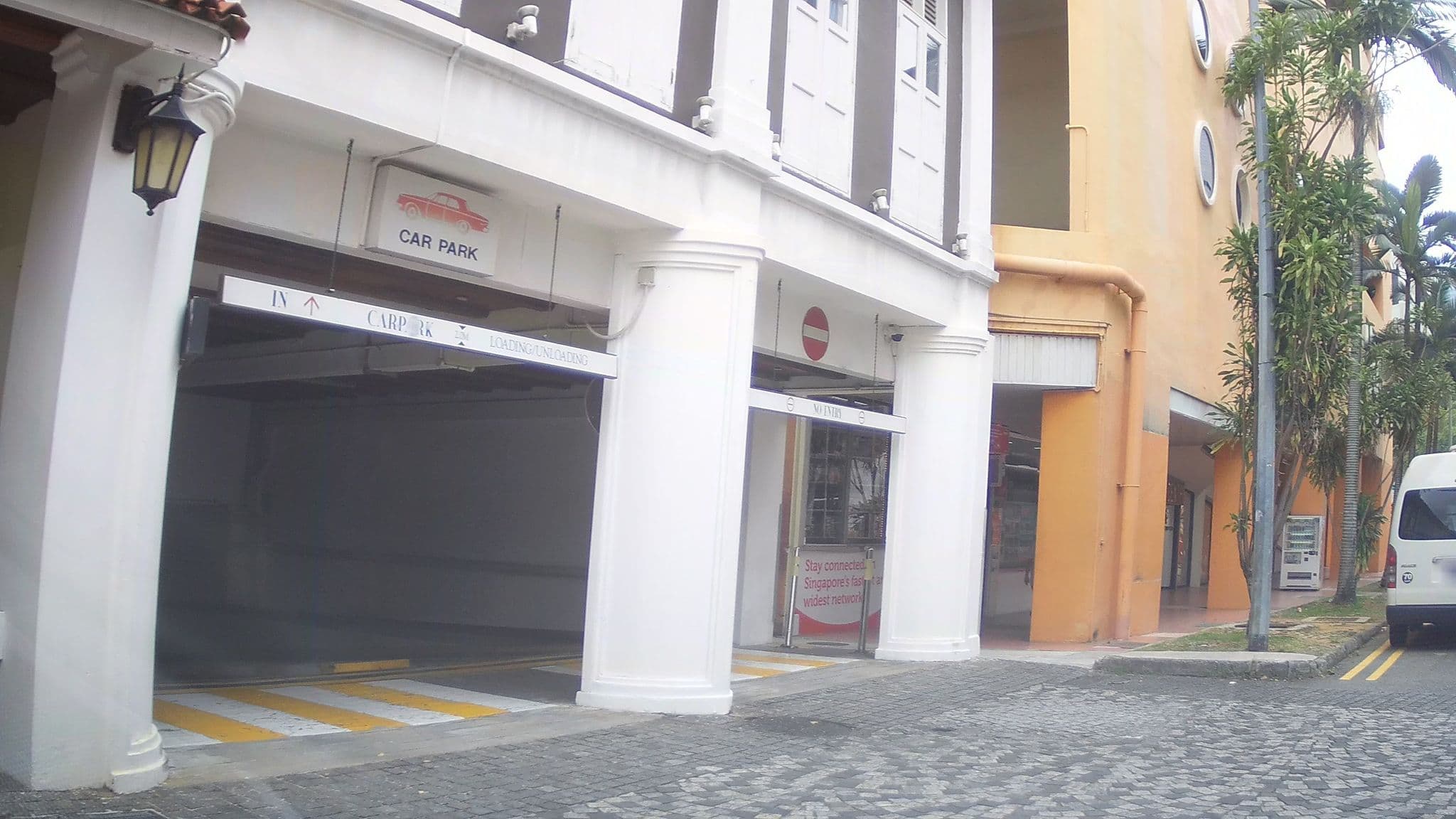 Street view near Village Hotel Albert Court, Rochor — © ashishgrab (CC BY-SA · Mapillary)