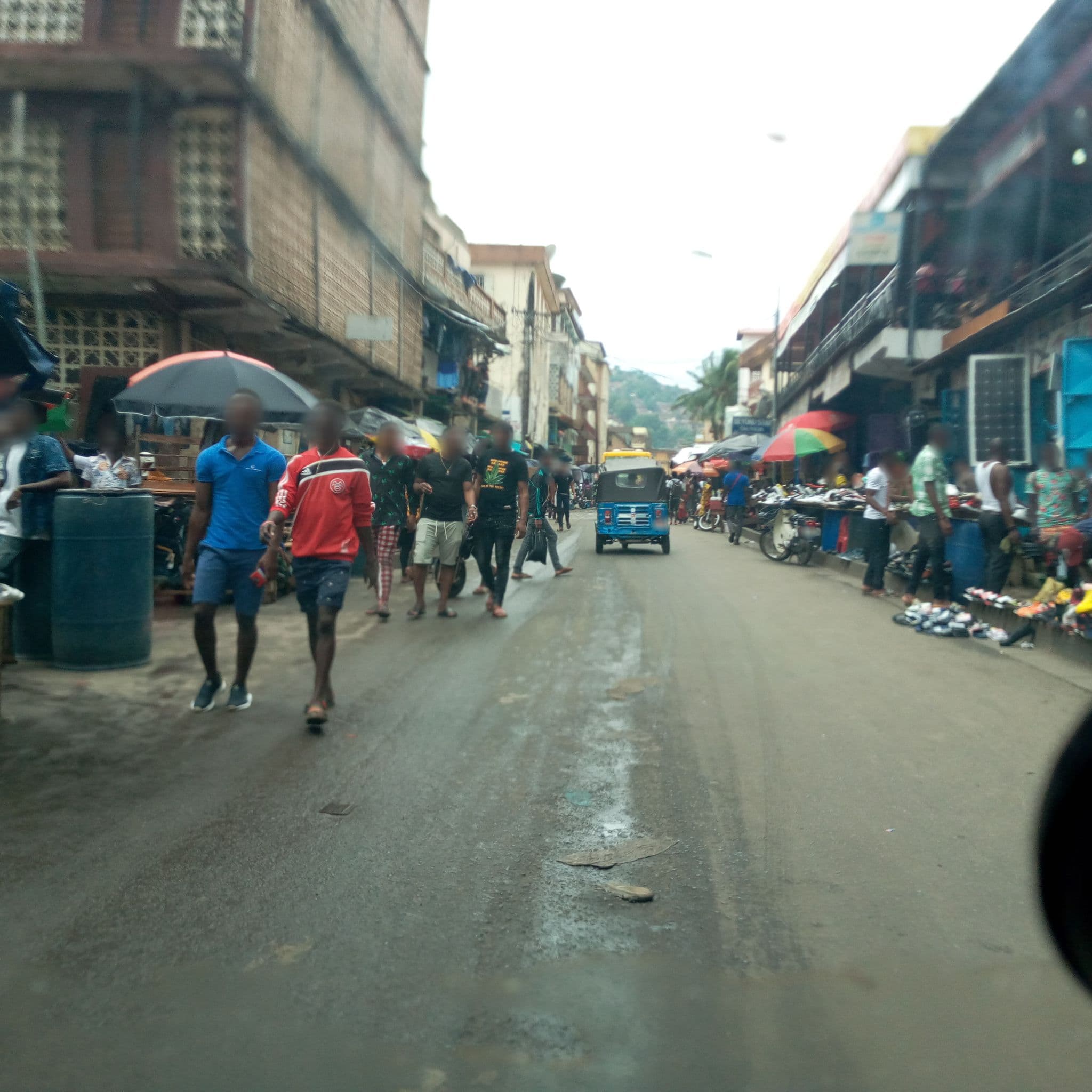 Street view near Formal Leona hotel, Freetown — © tommy001 (CC BY-SA · Mapillary)