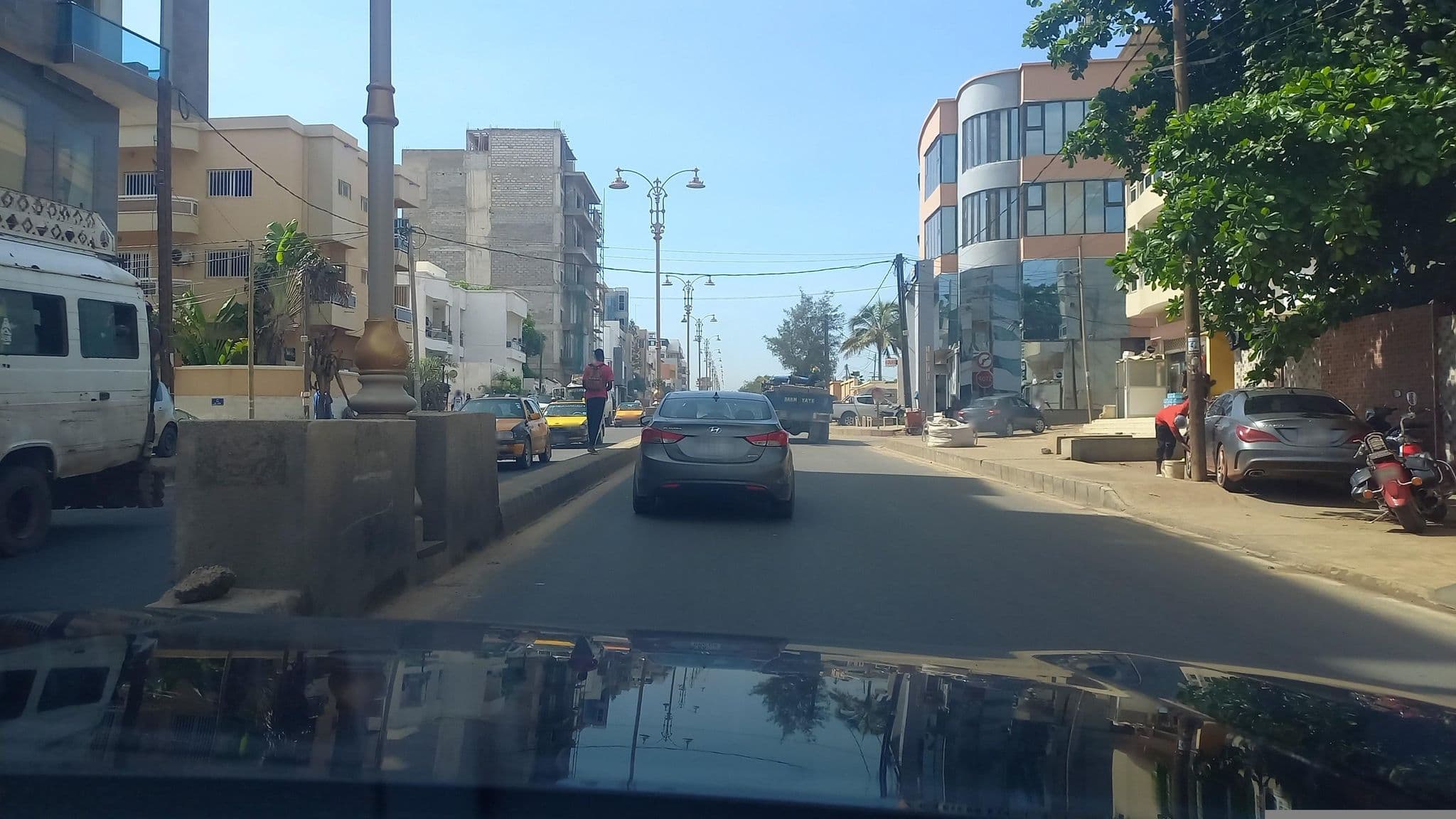 Street view near IMMEUBLE NDAAM, Mermoz Boabab — © aksentini (CC BY-SA · Mapillary)