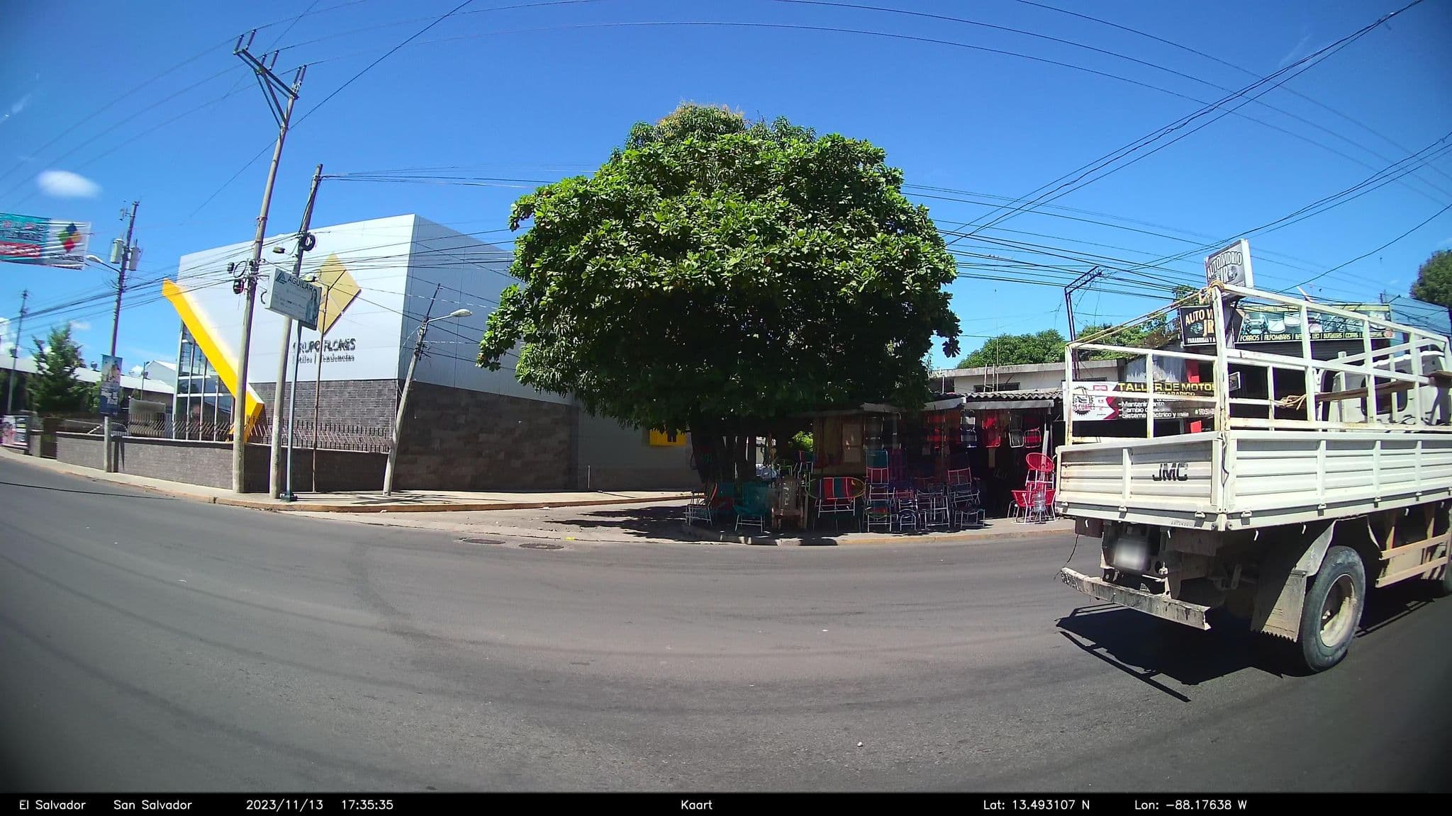 Street view near Hotel Colon, San Miguel — © kaart_2 (CC BY-SA · Mapillary)