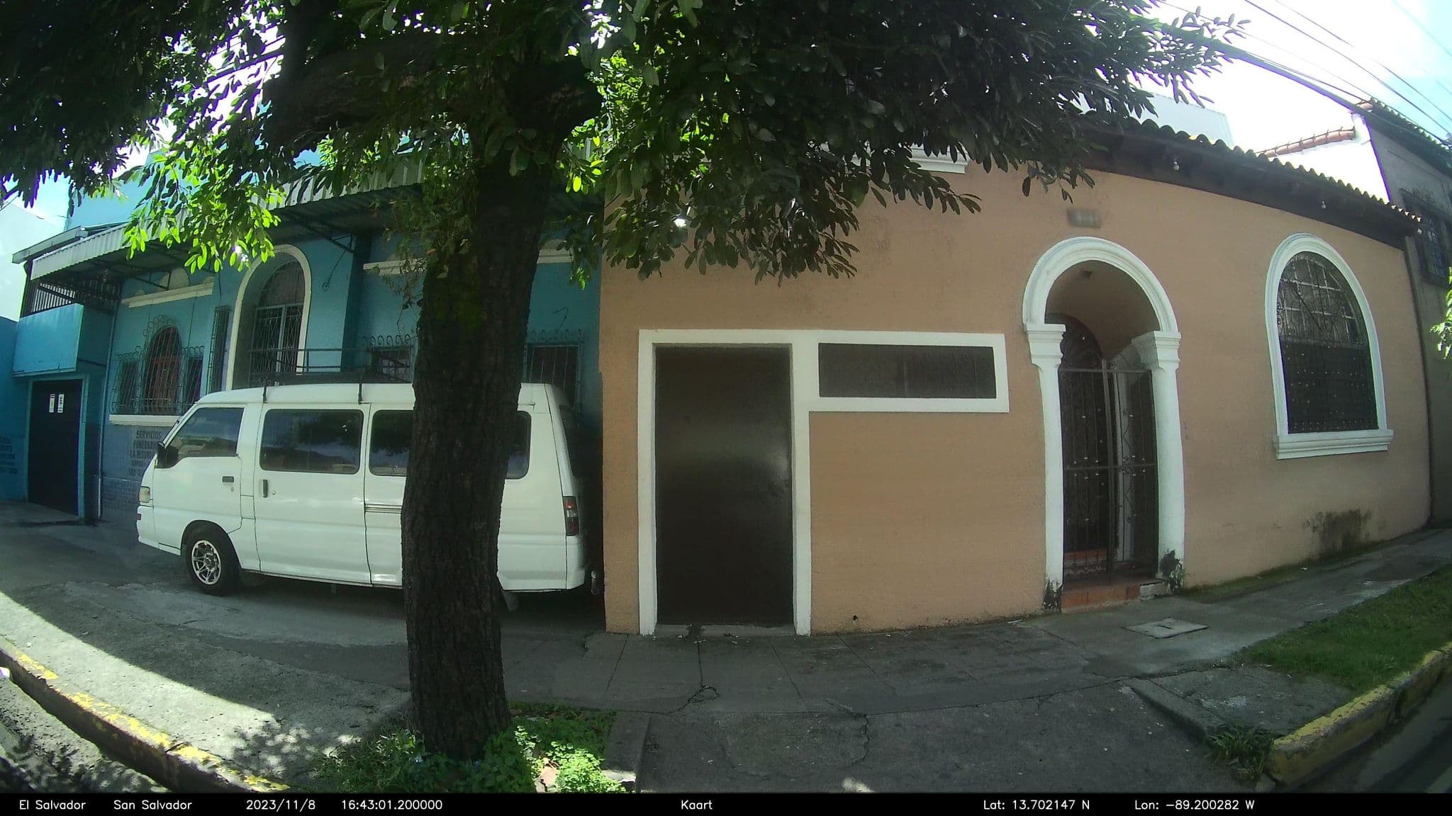 Street view near Hotel Bella Luz, San Salvador — © kaart_2 (CC BY-SA · Mapillary)