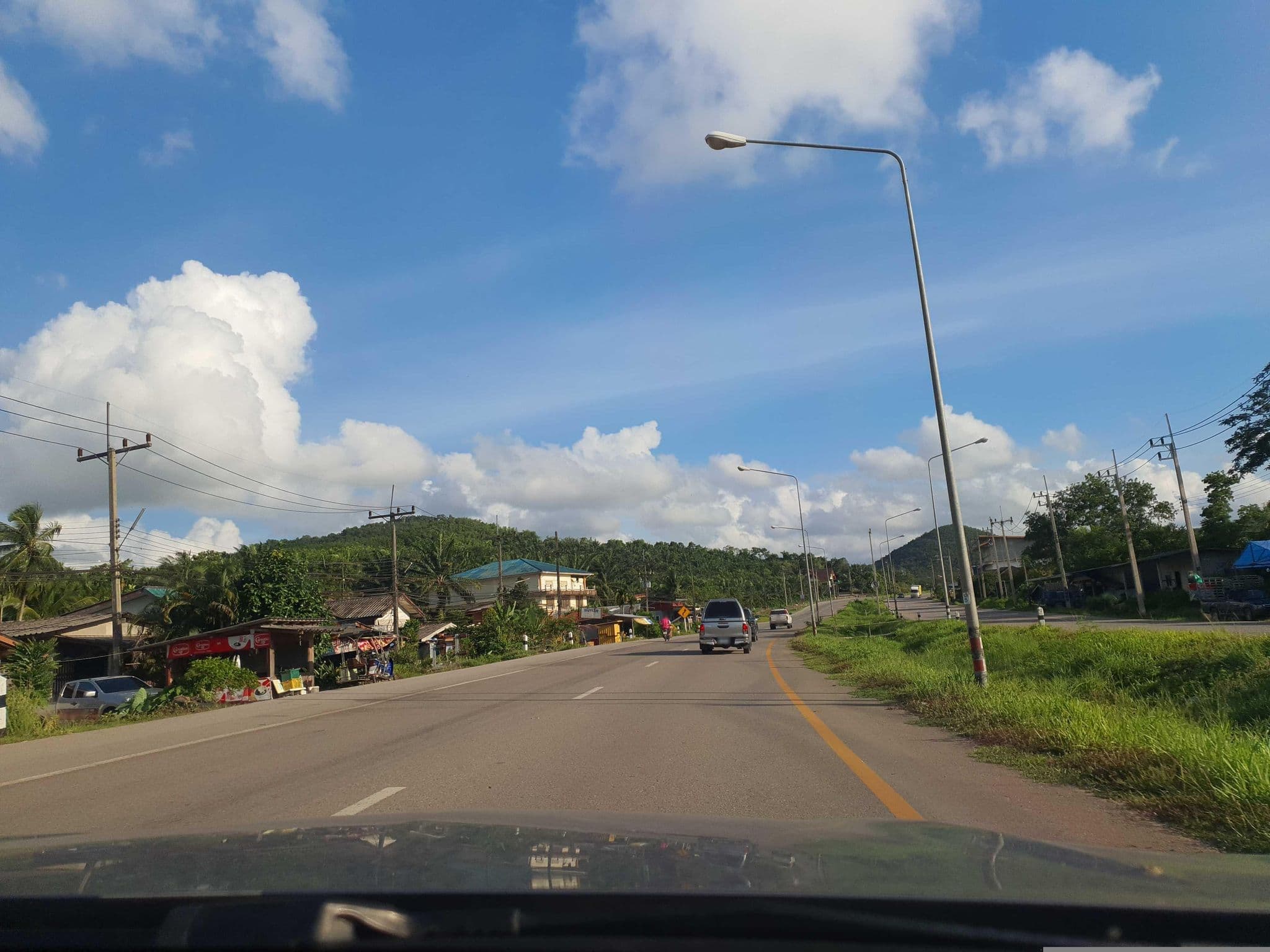 Street view near Cyclist guest house, Chumphon — © jrcarlsen (CC BY-SA · Mapillary)