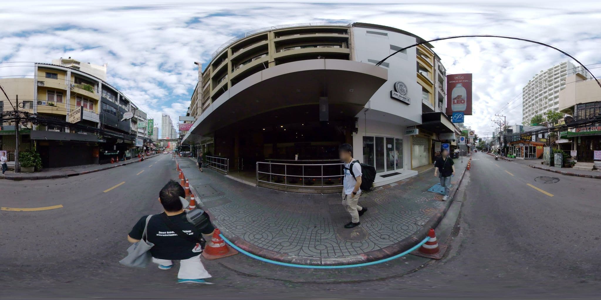 Street view near Dynasty Inn Bangkok Hotel, Makkasan