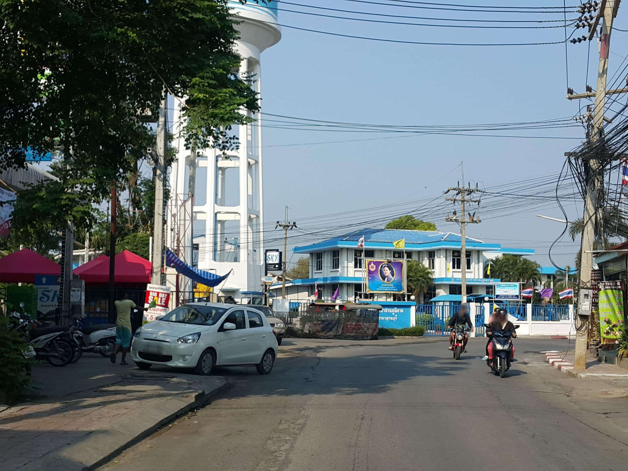 Street view near Apples GH, Kanchanaburi — © jrcarlsen (CC BY-SA · Mapillary)