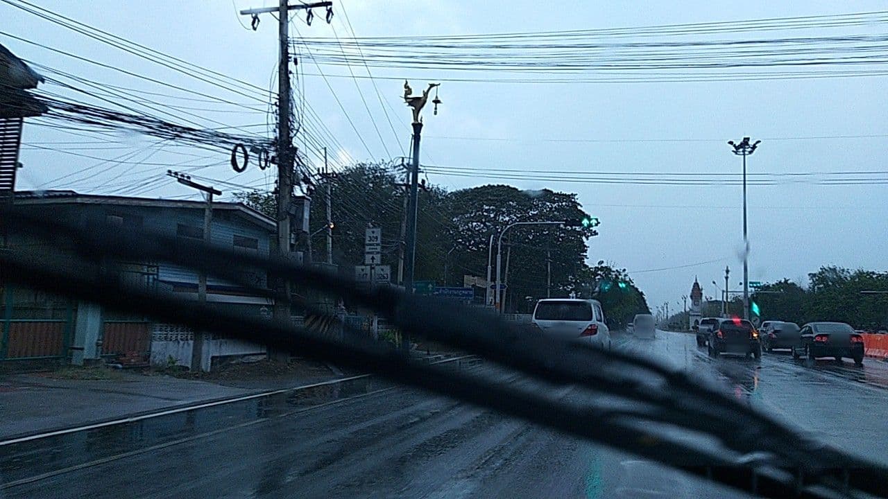 Street view near HI Ayutthaya, Phra Nakhon Si Ayutthaya — © ozflor (CC BY-SA · Mapillary)