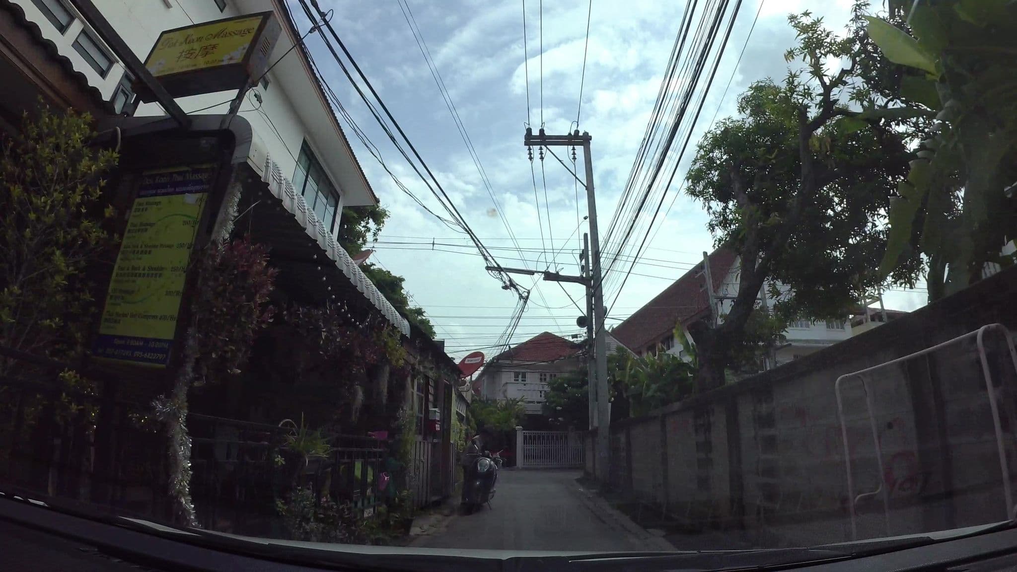 Street view near Ban Wiang, Chiang Mai