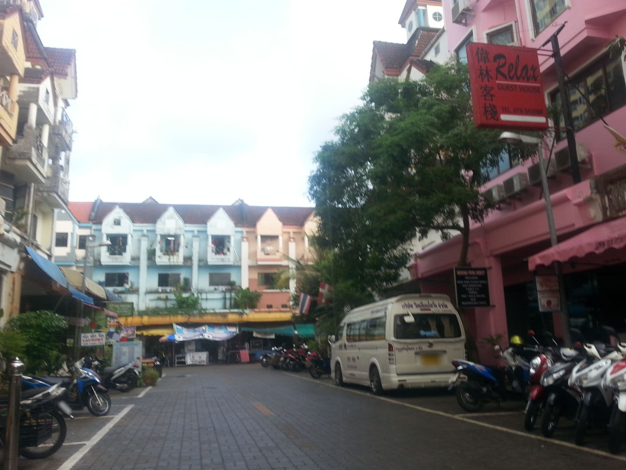 Street view near B.H Paradise Hotel, Patong — © clockwerx (CC BY-SA · Mapillary)