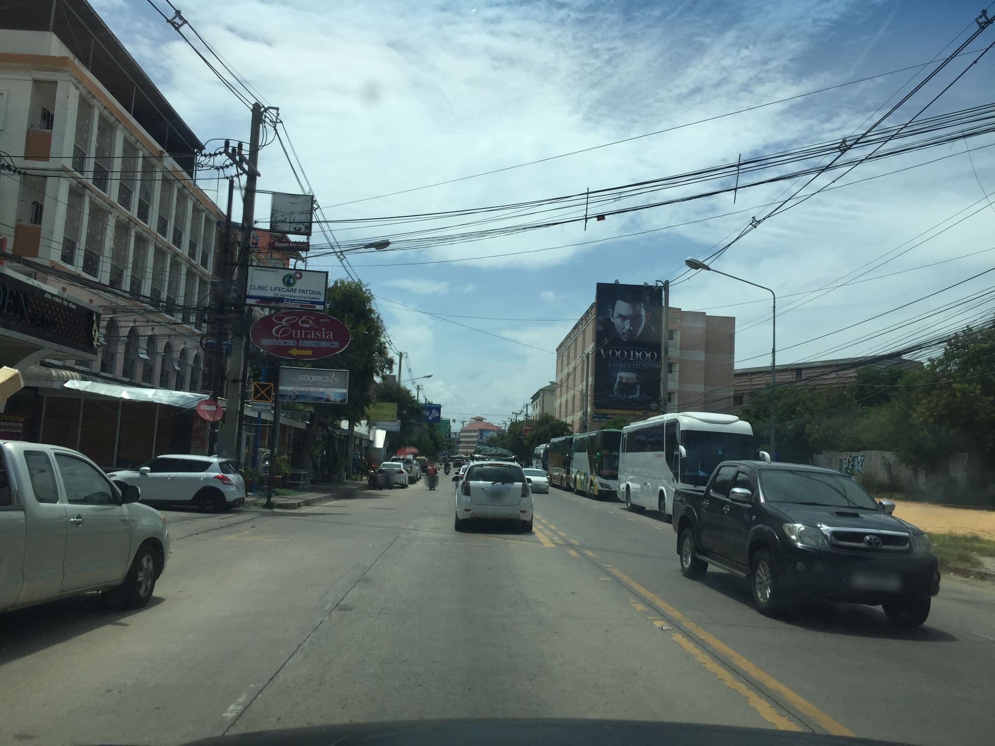 Street view near Parrot's Inn, Pattaya
