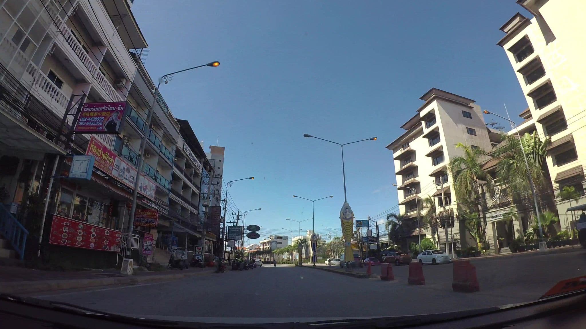 Street view near Veena Guest House, Pattaya — © kaart_3 (CC BY-SA · Mapillary)