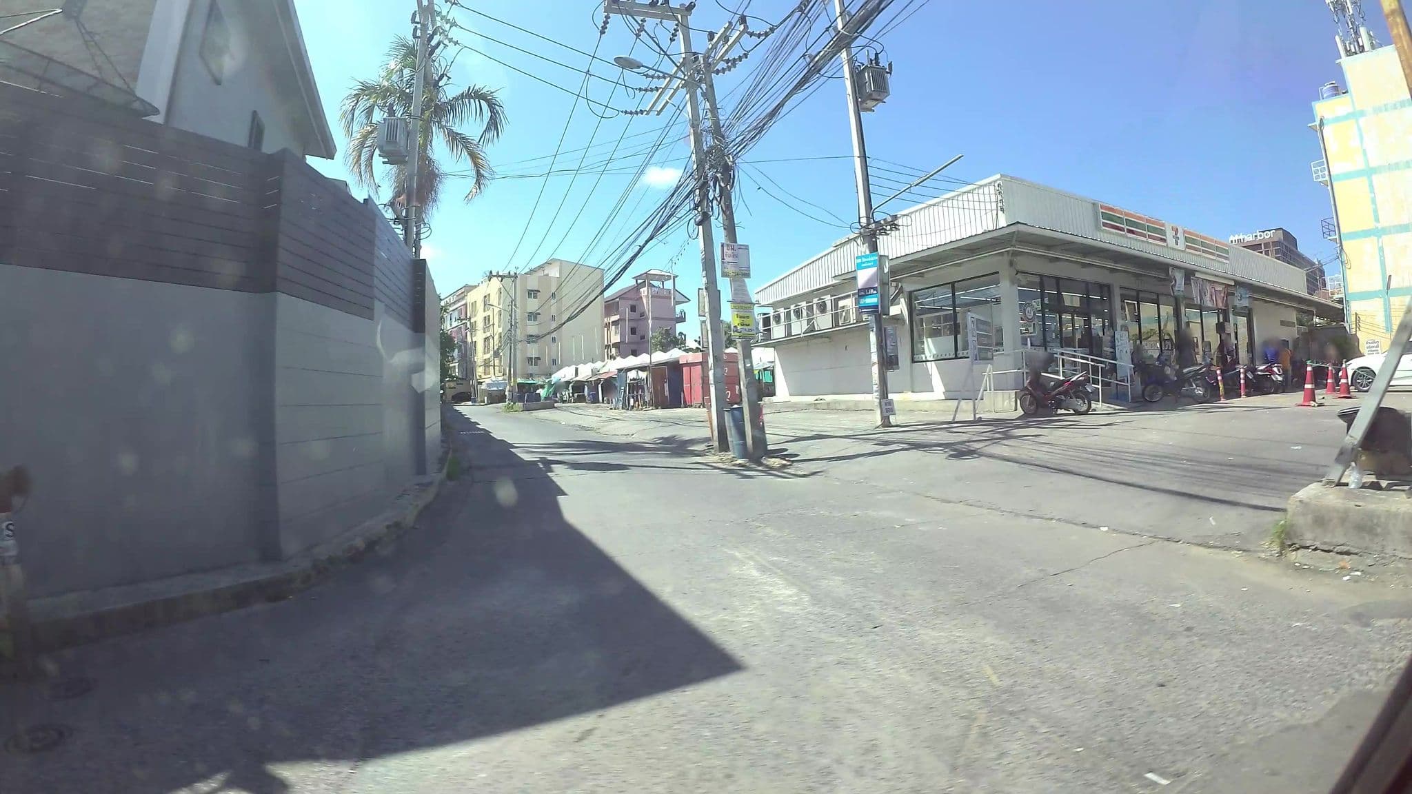 Street view near Viva Luv Motel, Pattaya — © kaart_3 (CC BY-SA · Mapillary)