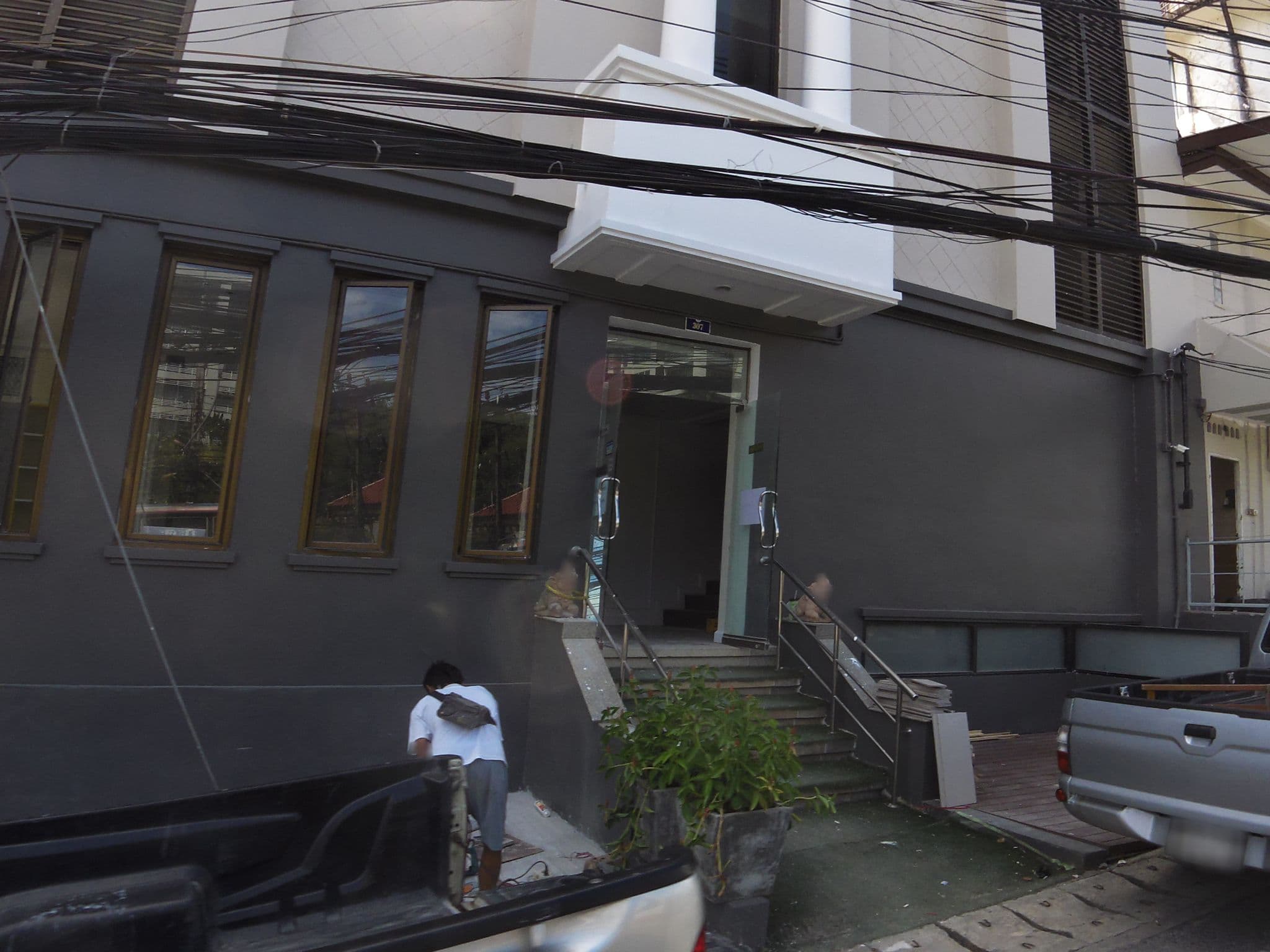 Street view near Thavorn Beach Resort, Ban Karon — © skillsy (CC BY-SA · Mapillary)