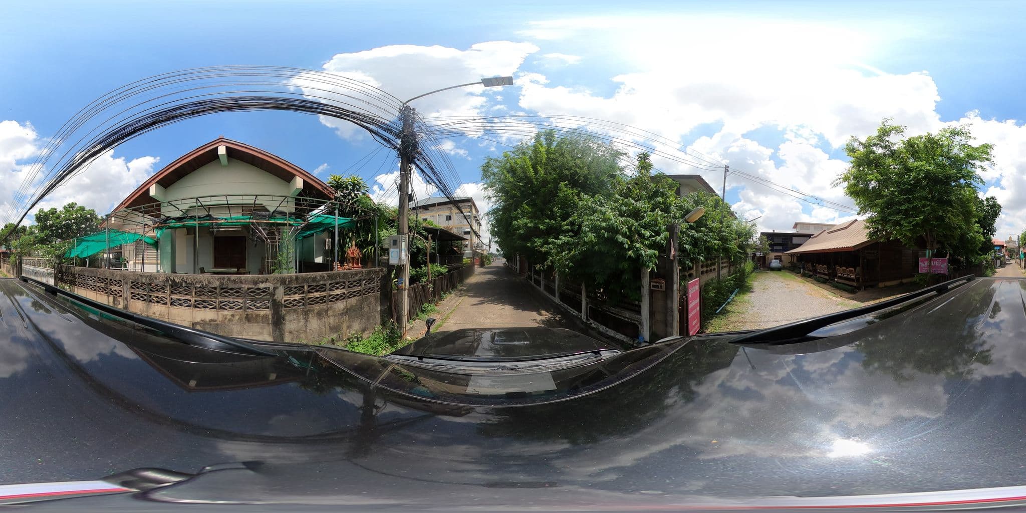 Street view near Esan Guesthouse, Nong Khai — © nuttawutbunta (CC BY-SA · Mapillary)