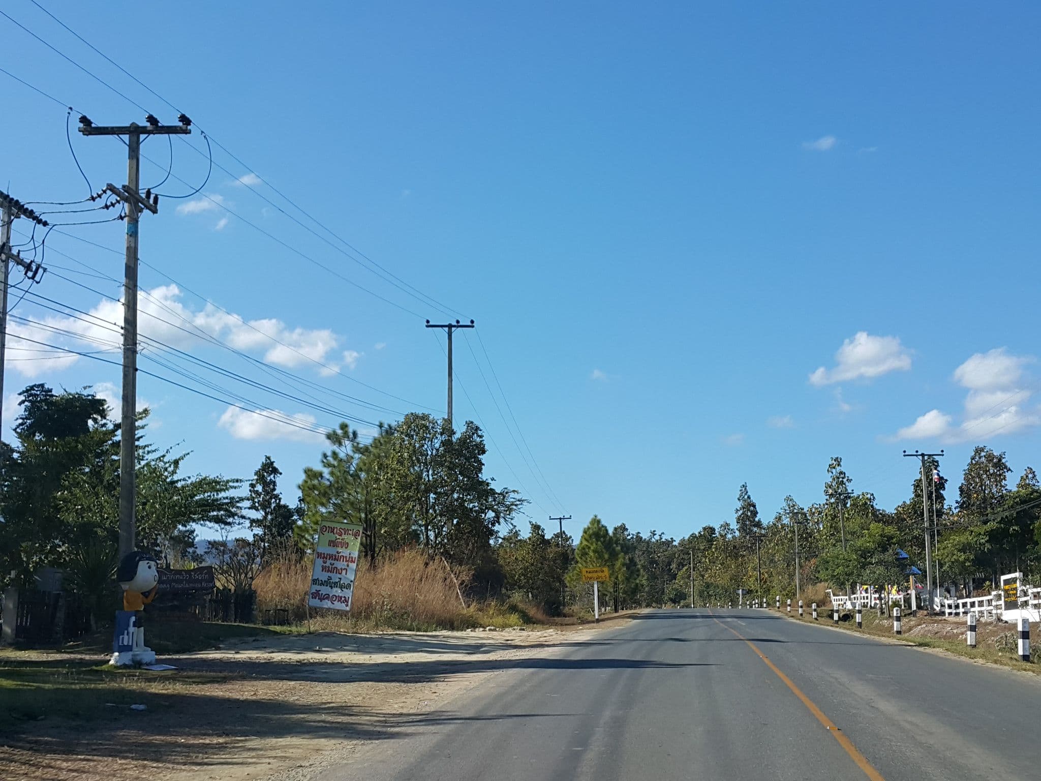 Street view near Cowboy Resort, Pai