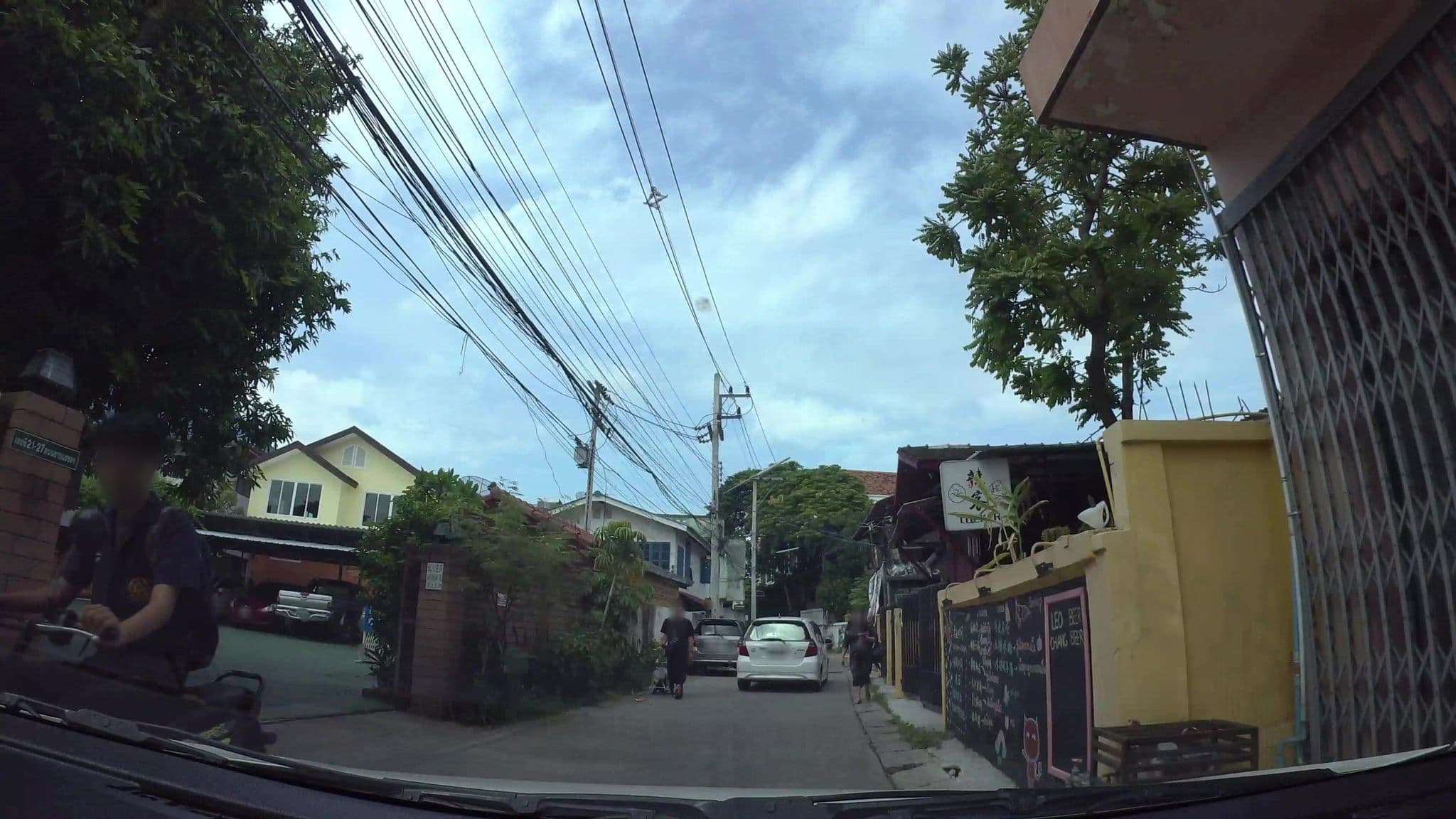 Street view near Diva 3 Guest House, Chiang Mai