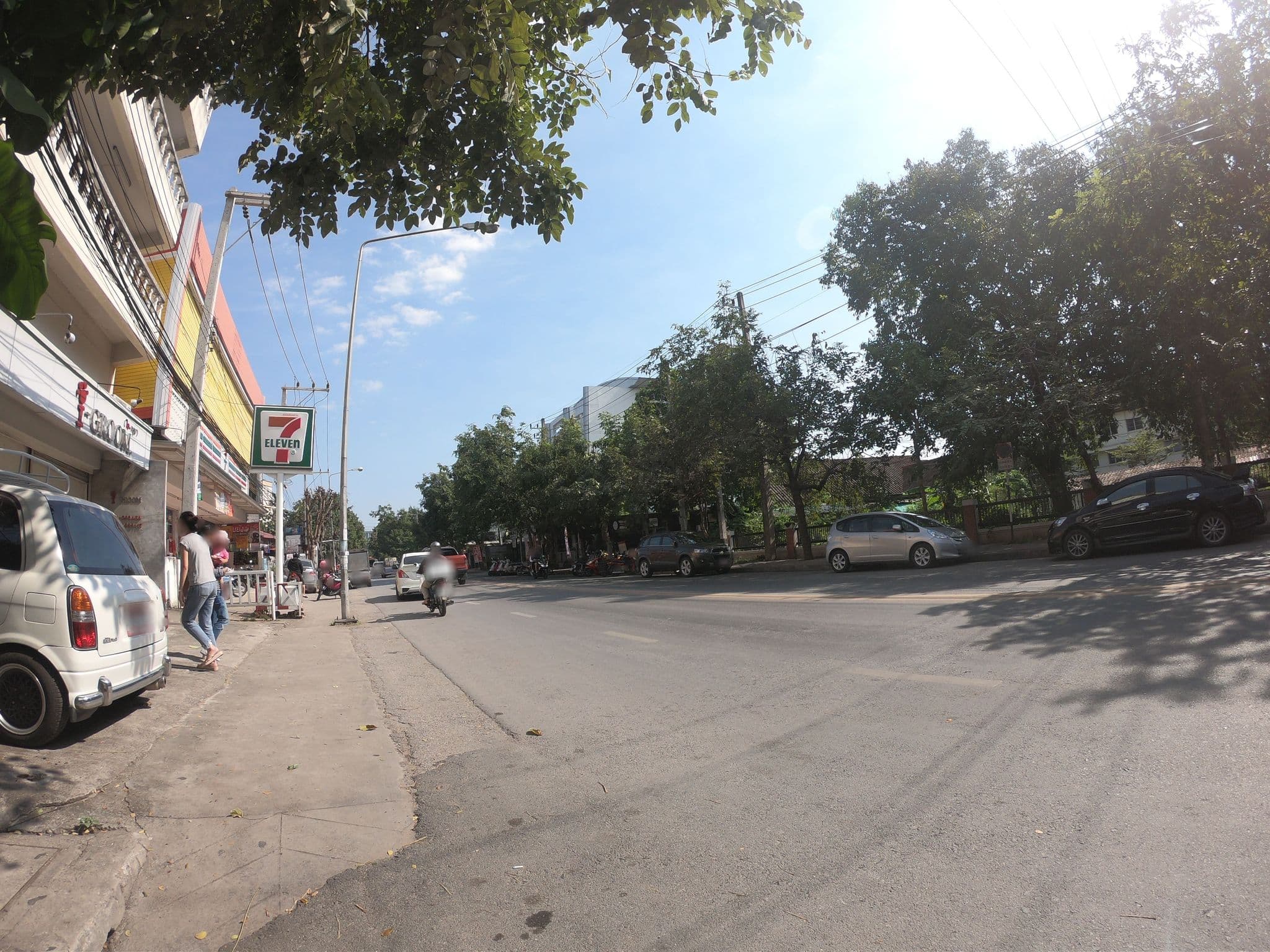 Street view near S.G. House, Chiang Mai
