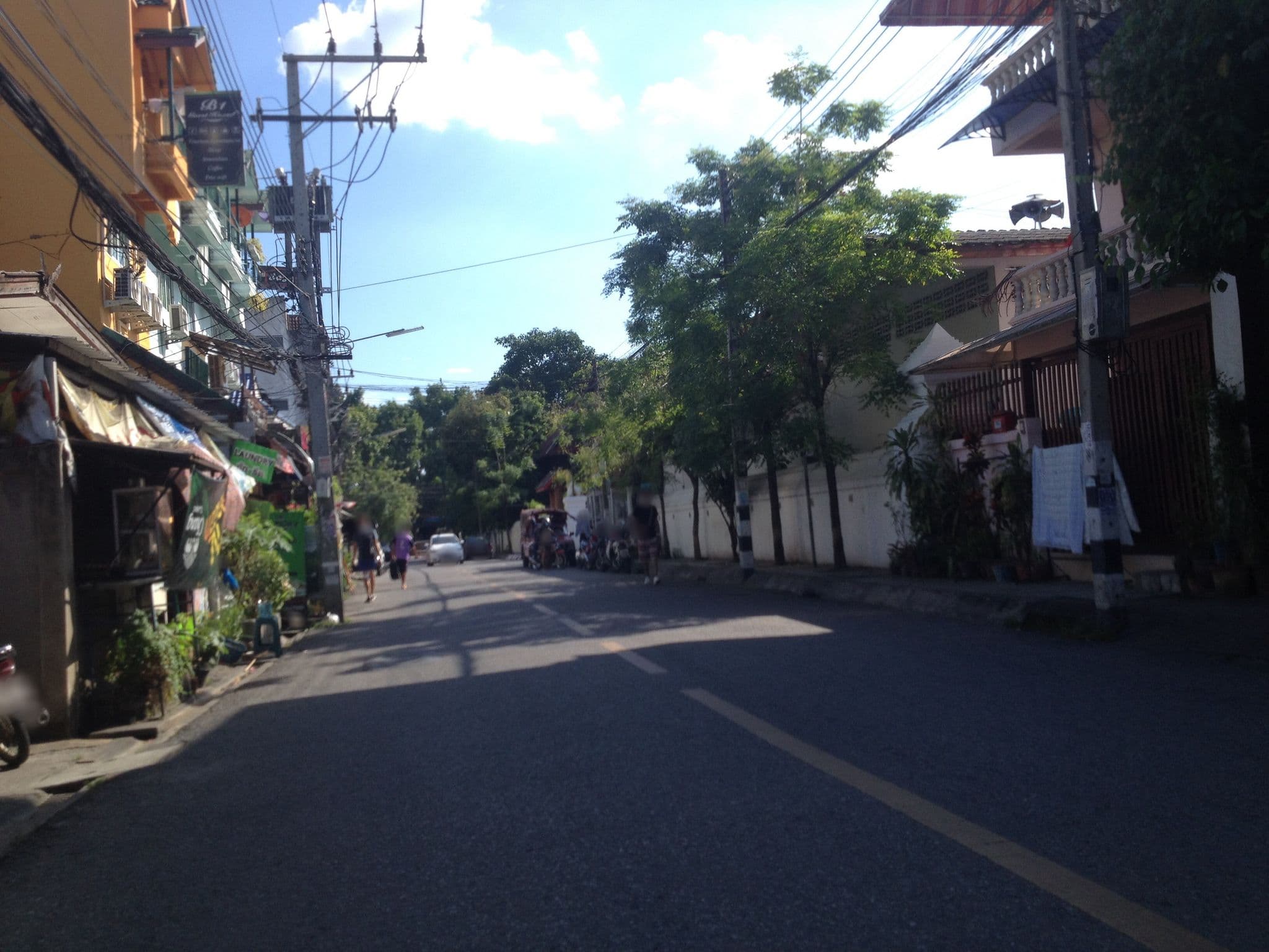 Street view near B1 Guesthouse, Chiang Mai