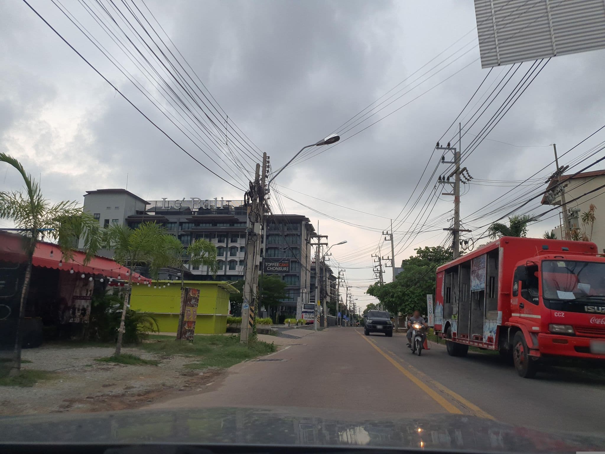 Street view near Aromdee Apartment, Pattaya